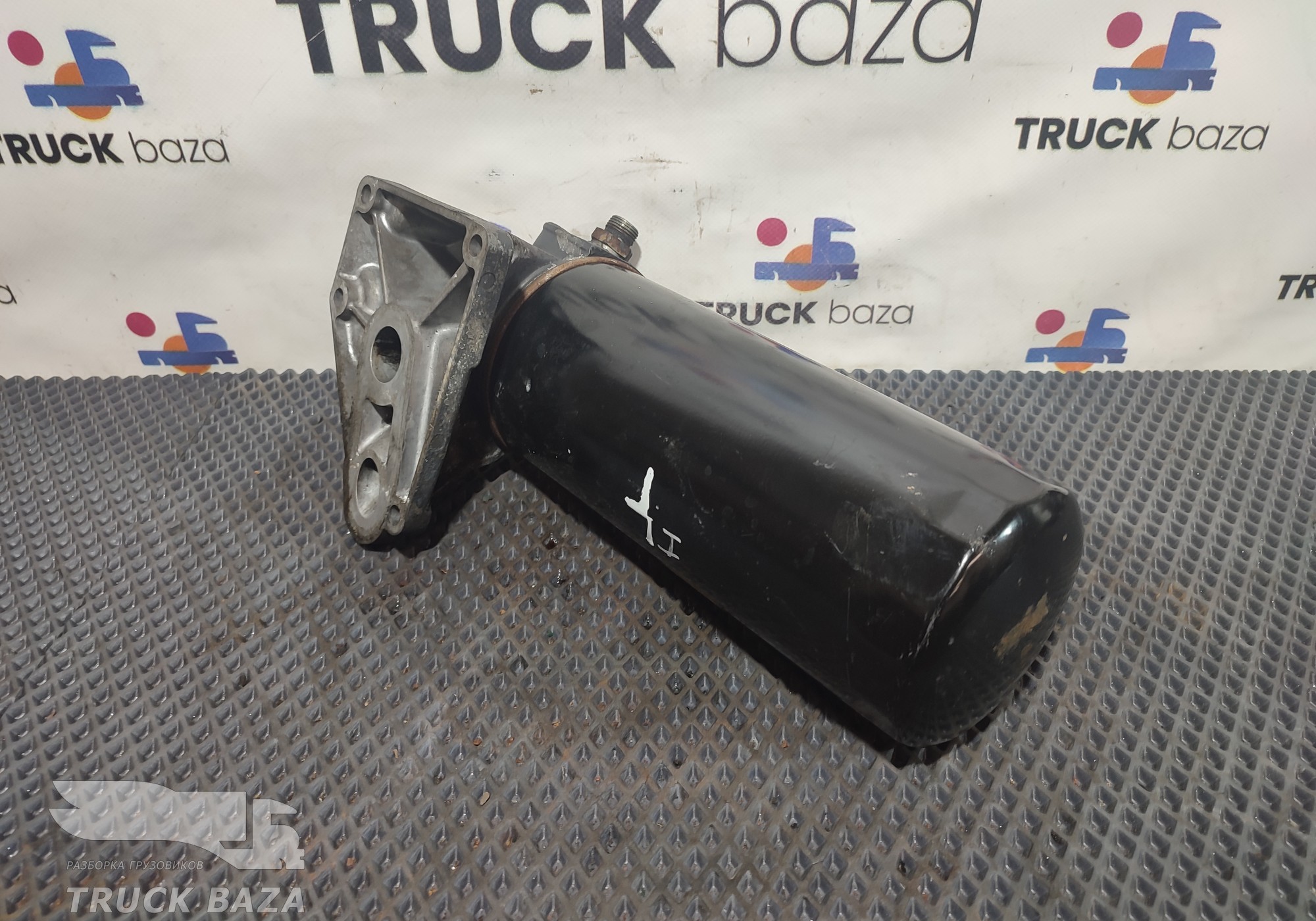 1502757 Кронштейн масляного фильтра