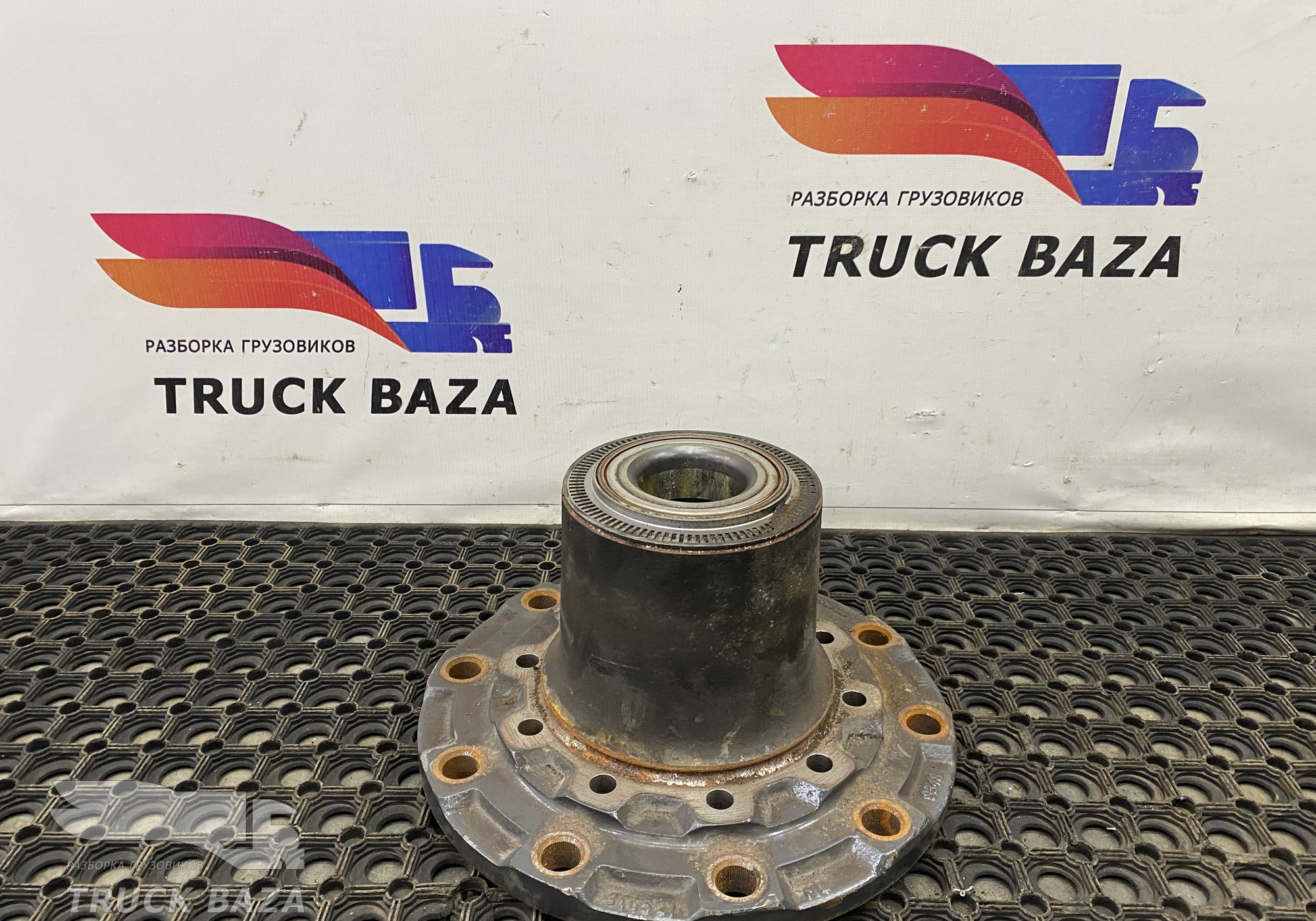 2296959 Ступица передняя