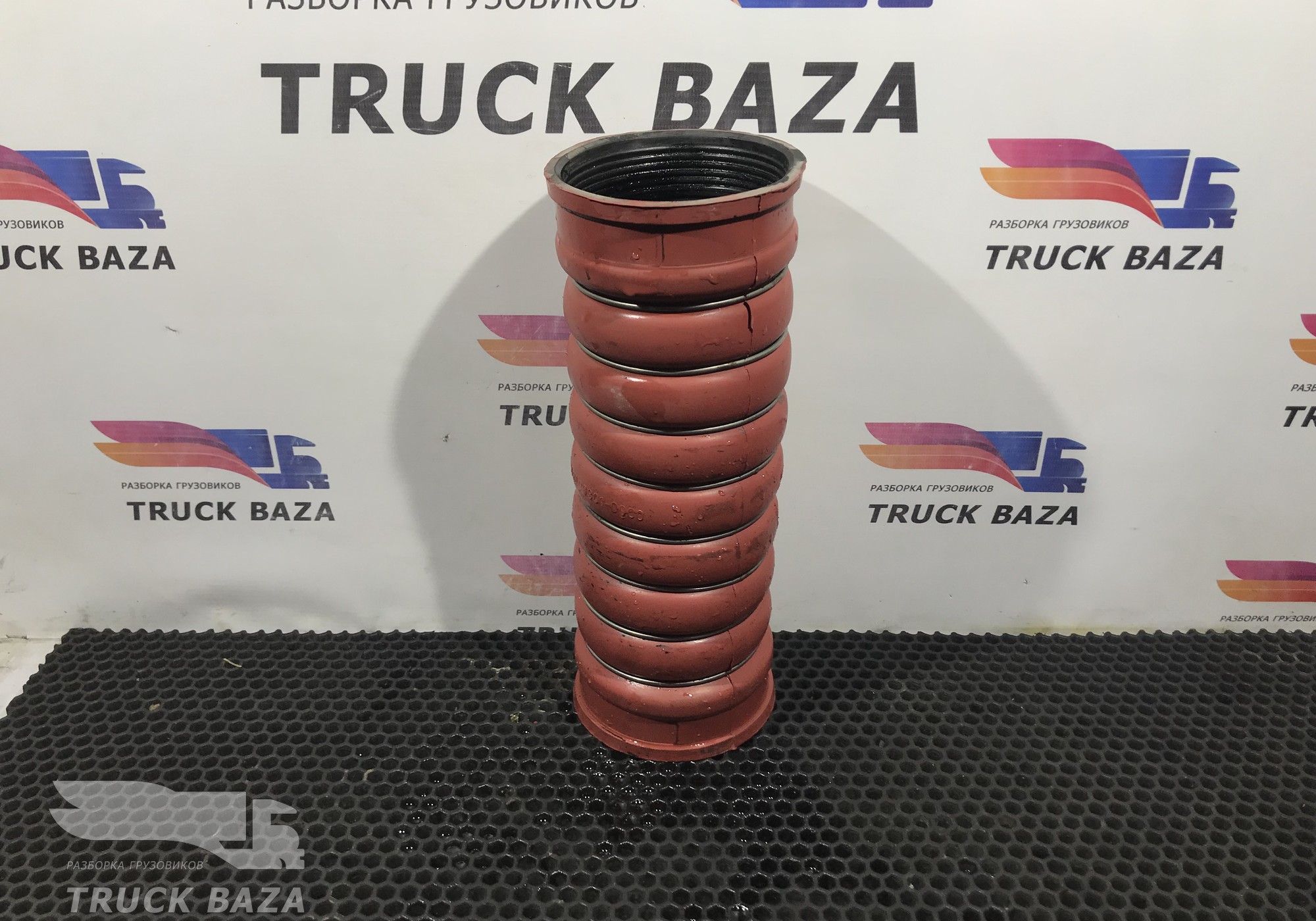 81963010900 Патрубок интеркулера для Man F2000