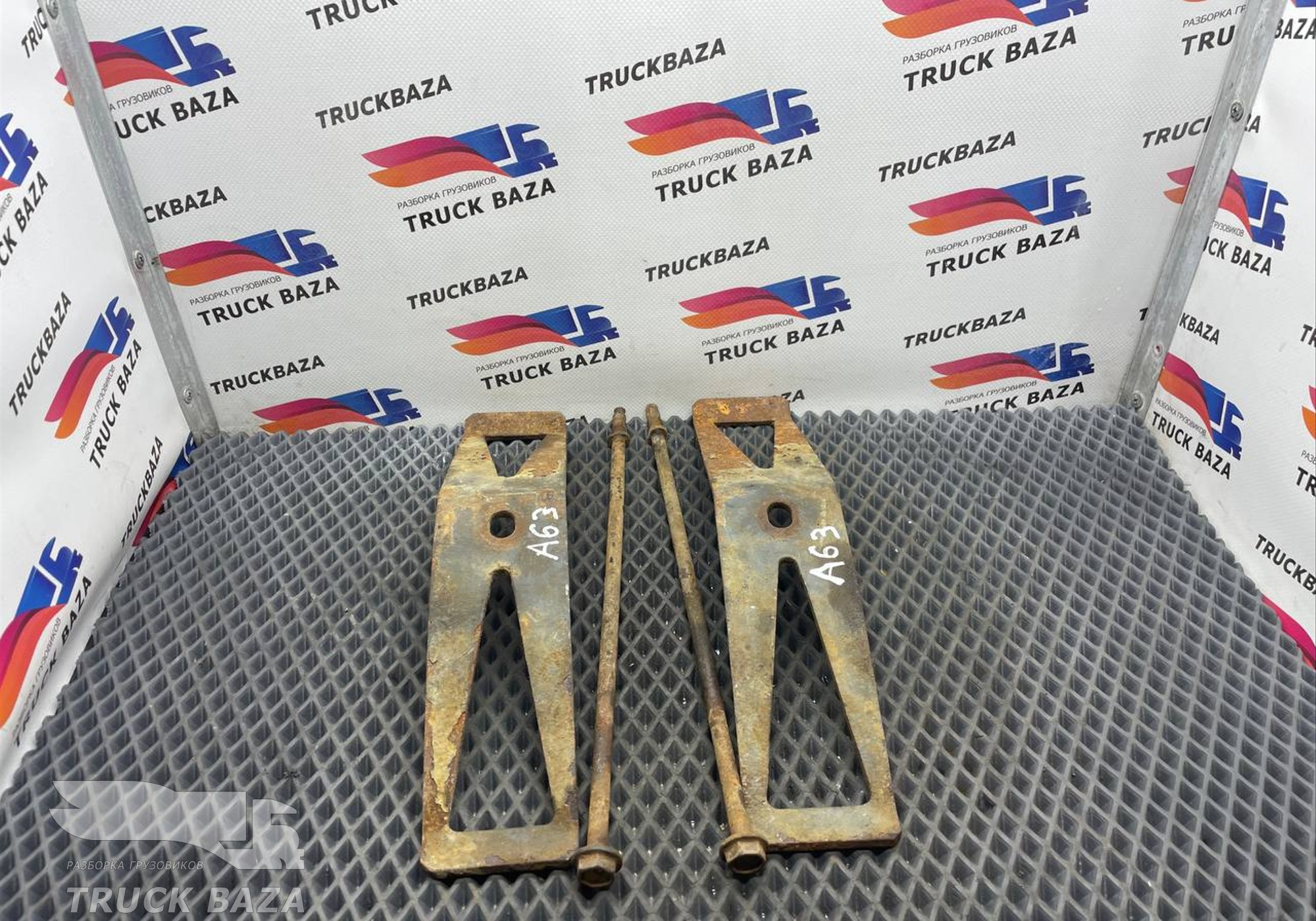 9305410026 Прижимная планка ящика АКБ для Mercedes-Benz Actros MP3 (с 2008)