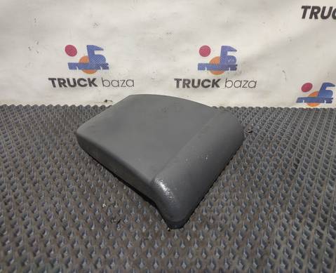 1473030 Накладка торпедо левая