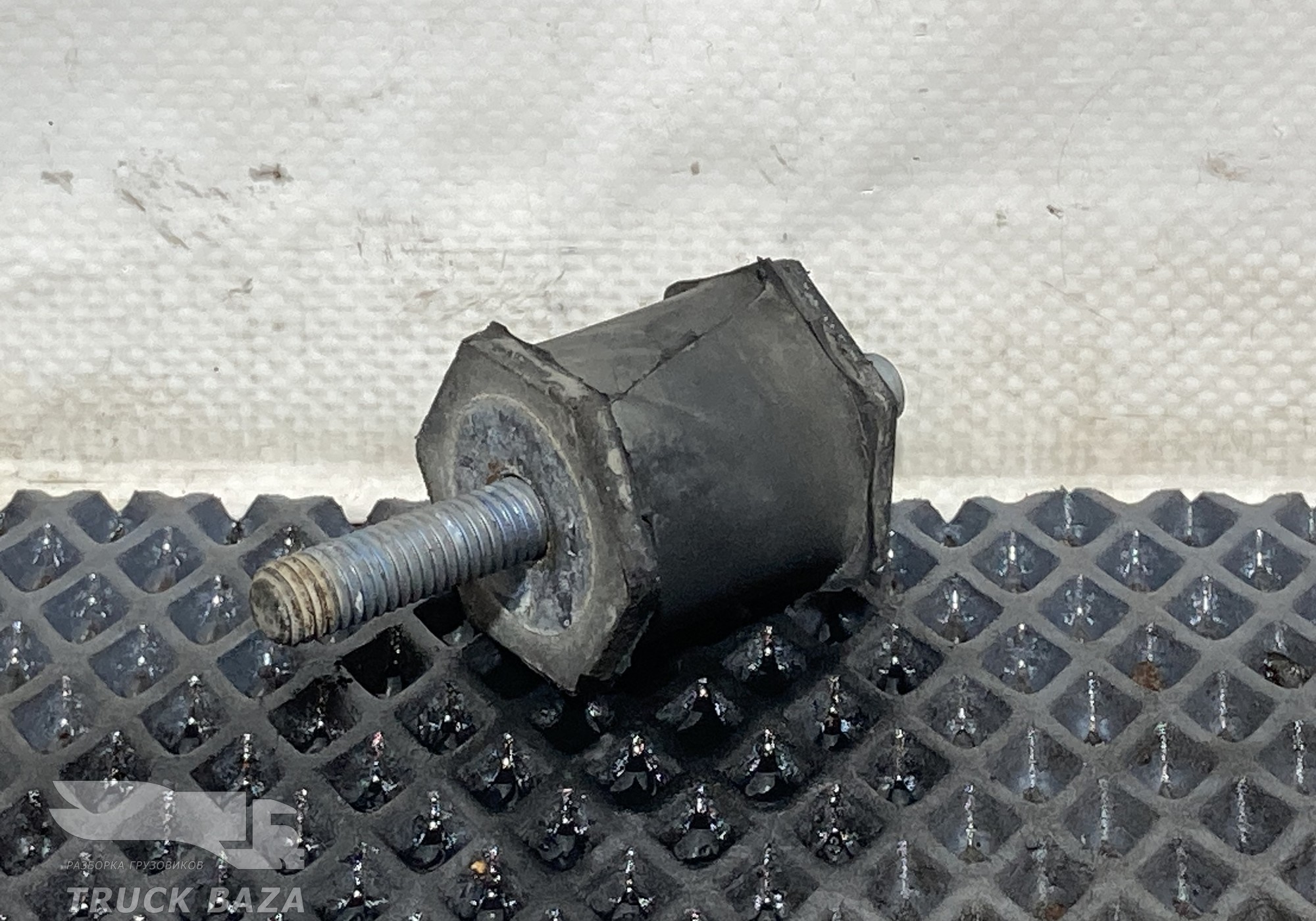 0029870940 Демпфер воздухозаборника