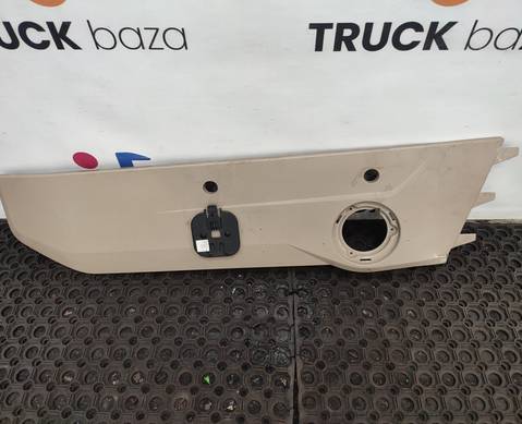 9608436107 Накладка над правой дверью для Mercedes-Benz Actros New Actros MP4 (с 2011)