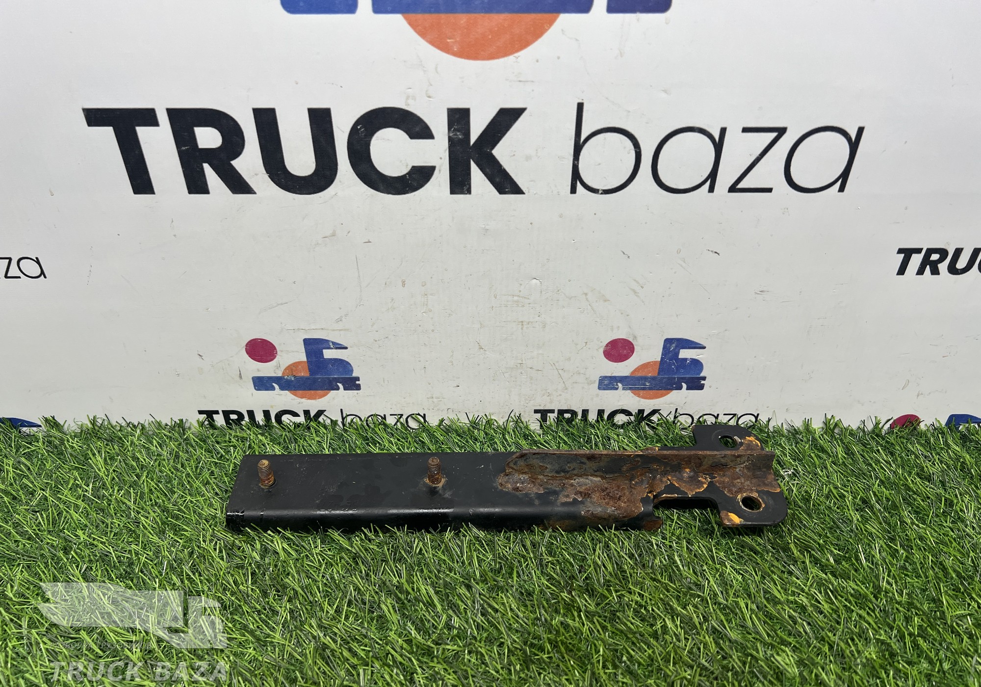 5490561427020 Кронштейн шумоизоляции двигателя для КАМАЗ 5490 (с 2013)