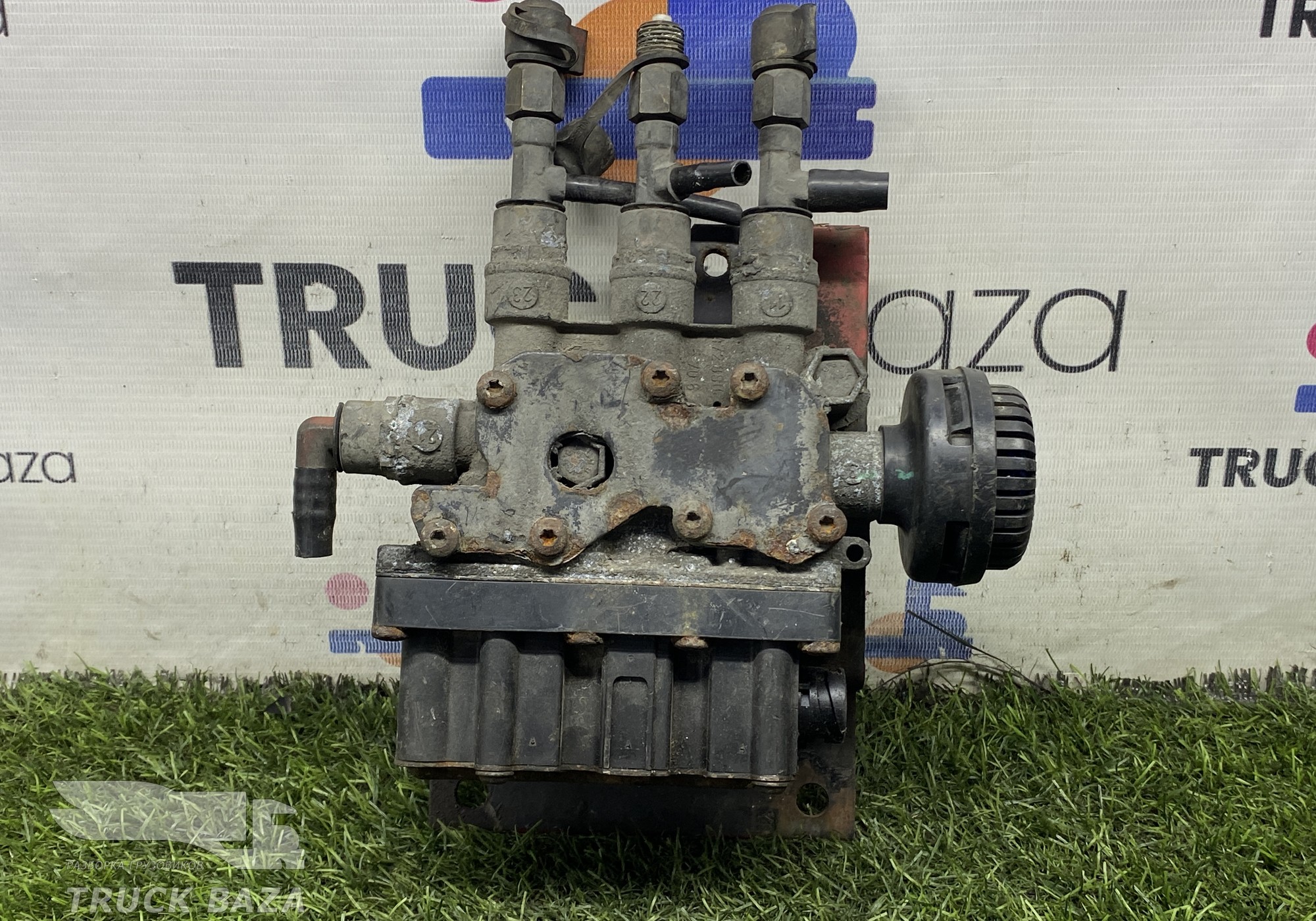 4728800010 Кран уровня пола главный