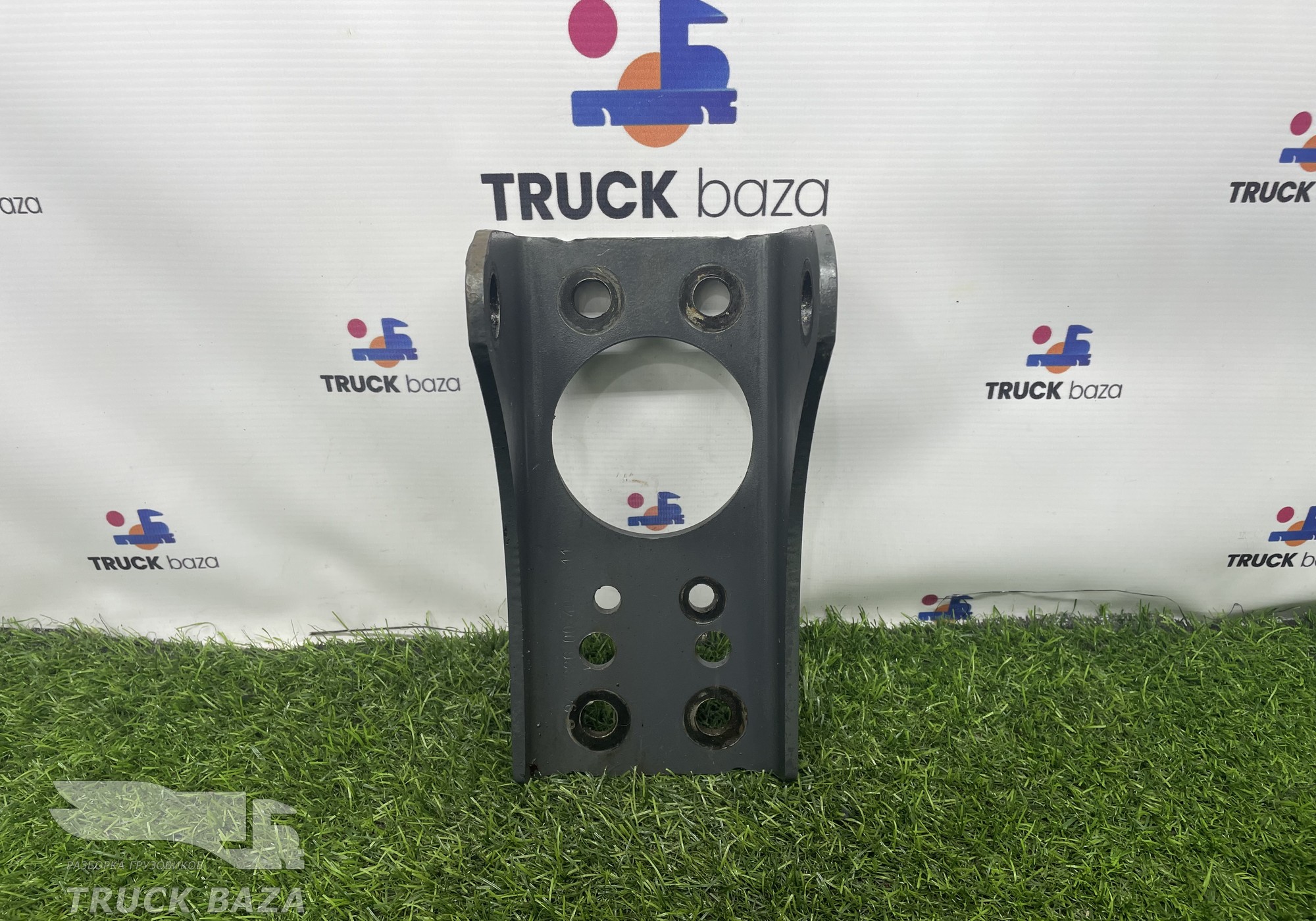 A9423260040 Кронштейн амортизатора заднего