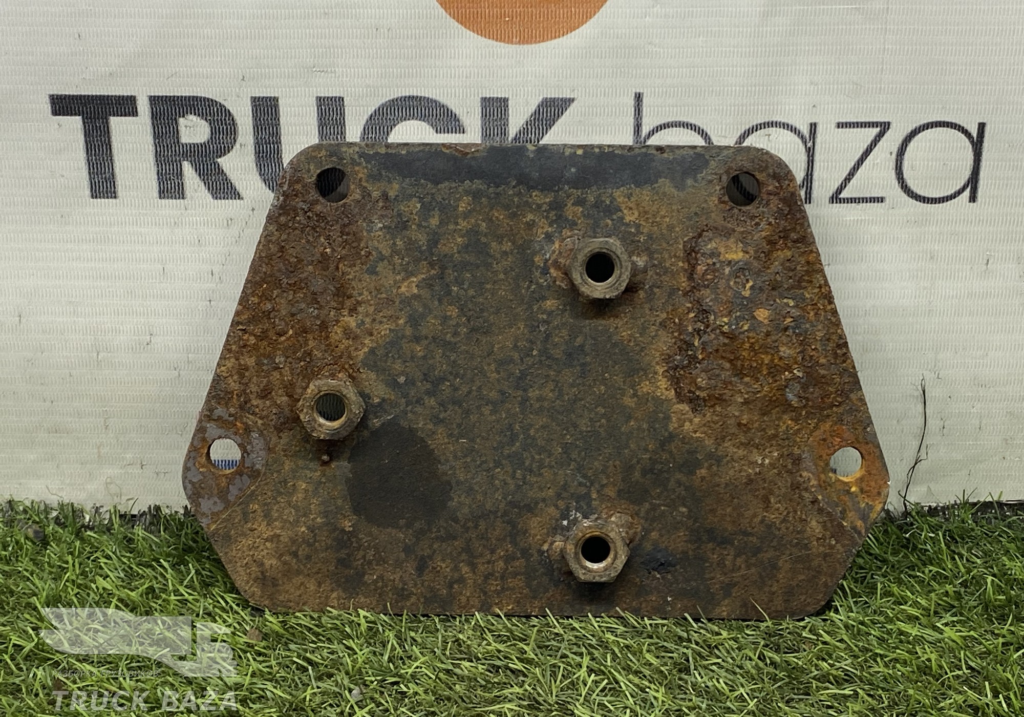 54908404055 Держатель кронштейна крыла заднего для КАМАЗ 5490 (с 2013)