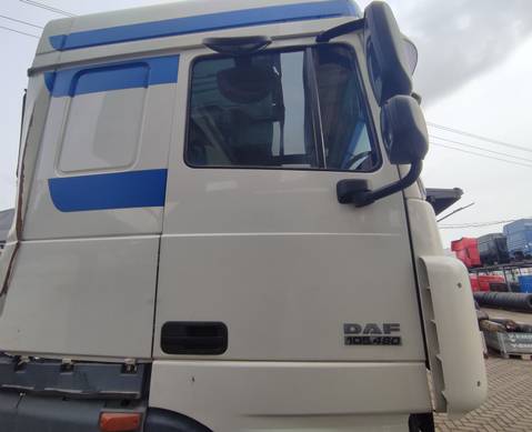 1676956 Дверь правая в сборе для Daf