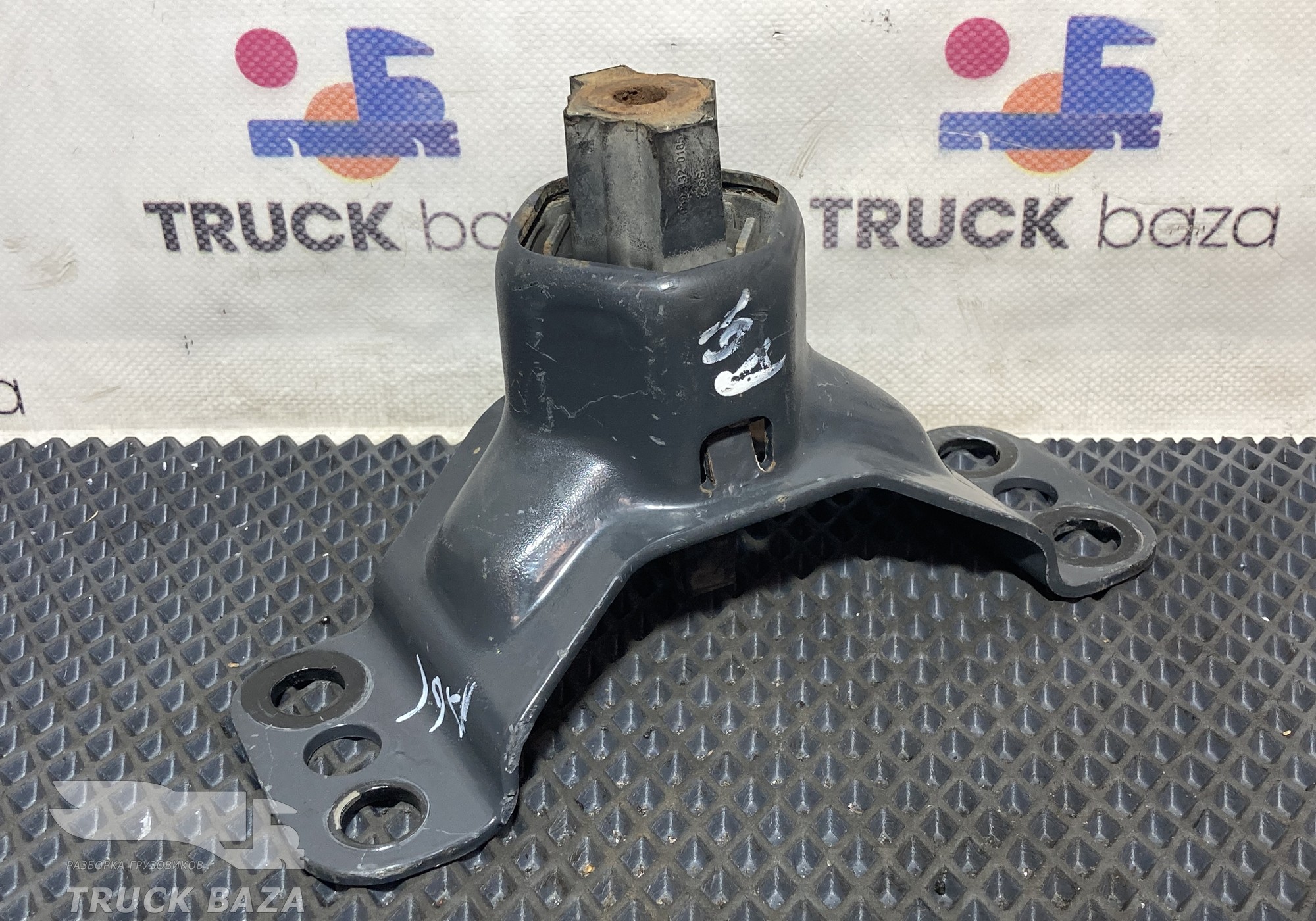 9604320185 Кронштейн ящика АКБ для Mercedes-Benz Actros New Actros MP4 (с 2011)