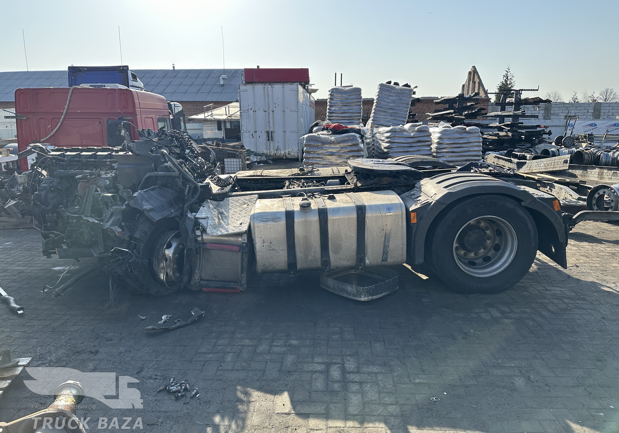КАМАЗ 54901 в разборе
