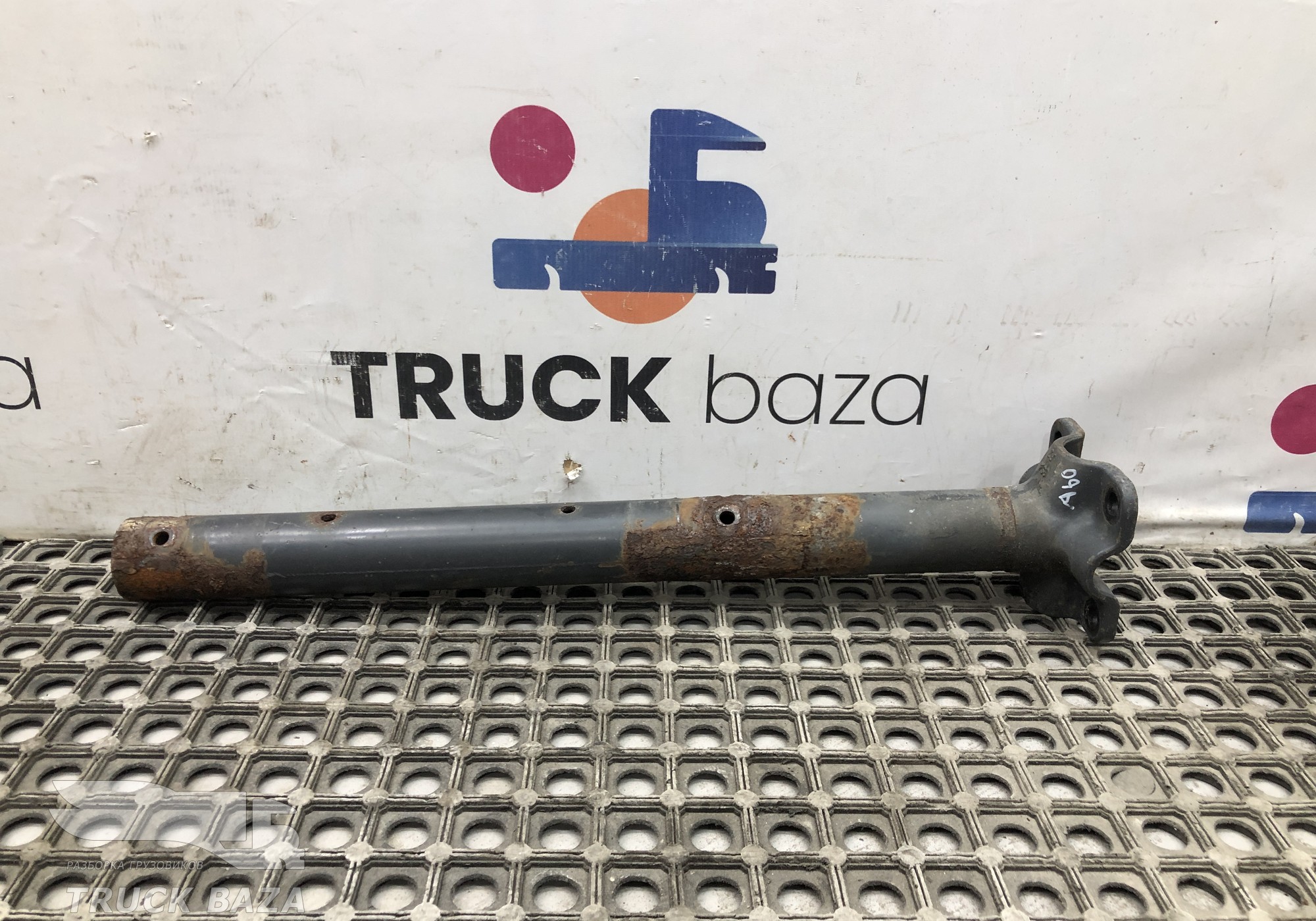 A9305220241 Кронштейн заднего крыла передний