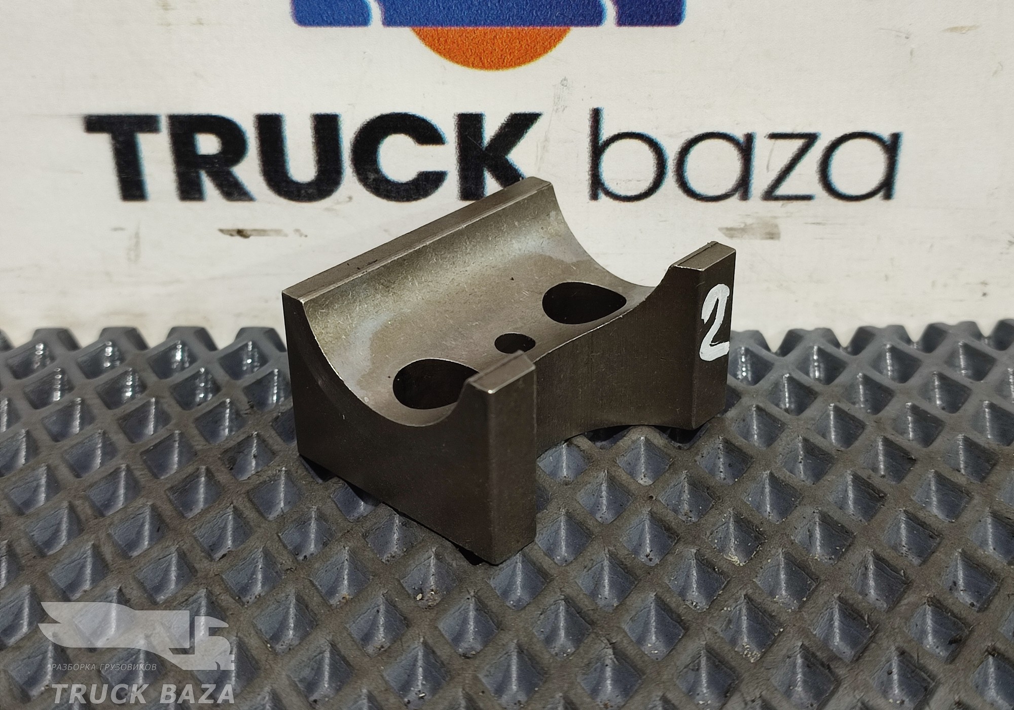 51042020136 Кронштейн вала рокеров для Man