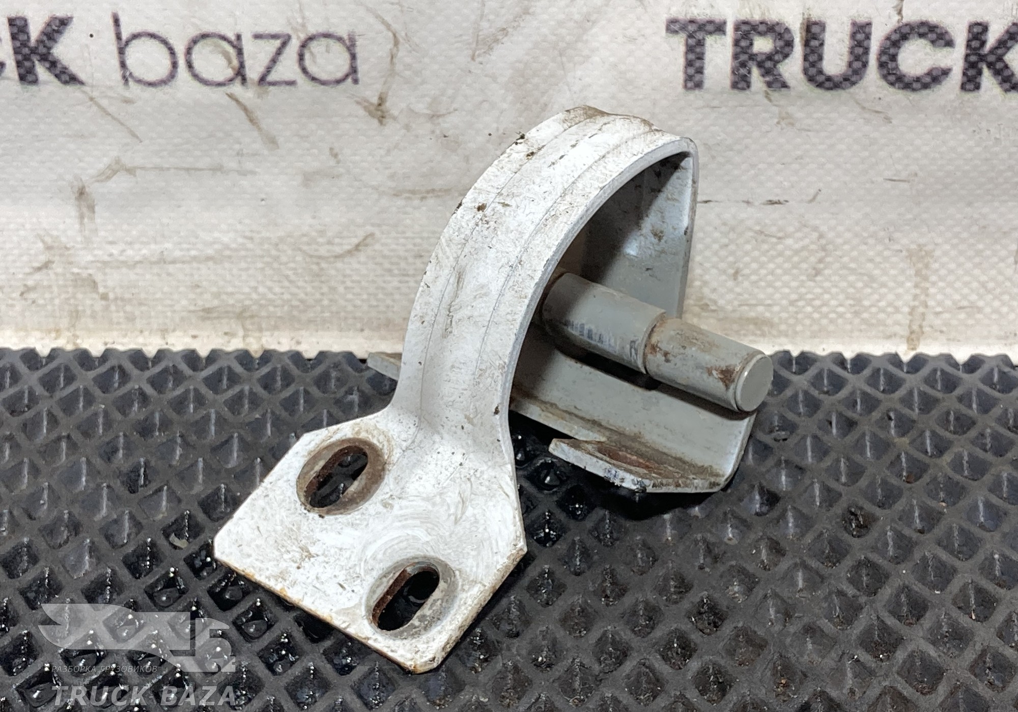 810W972010332 Петля крышки инструментального ящика для Sinotruk Sitrak C7H