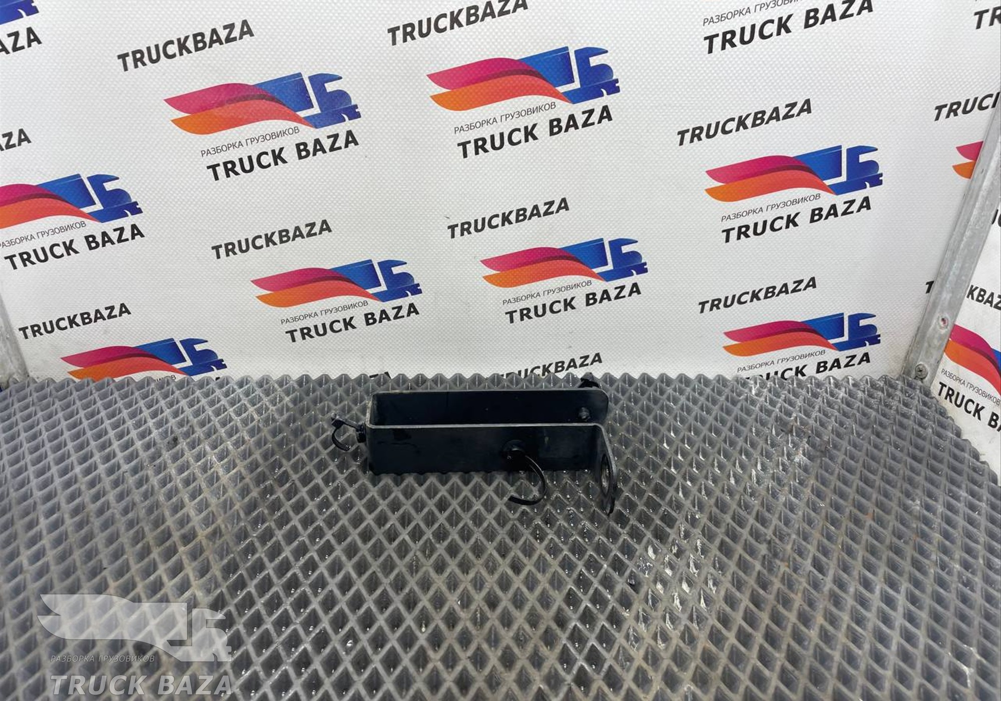 JC4614A206SAA Кронштейн электропроводки фонаря для Ford F-MAX (с 2018)