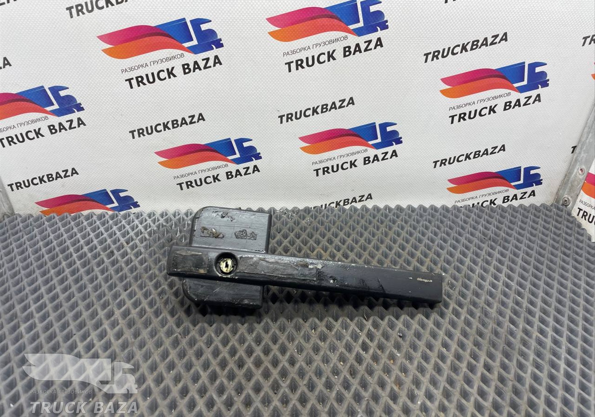 1305480 Ручка двери наружная правая для Daf XF105 (с 2005)