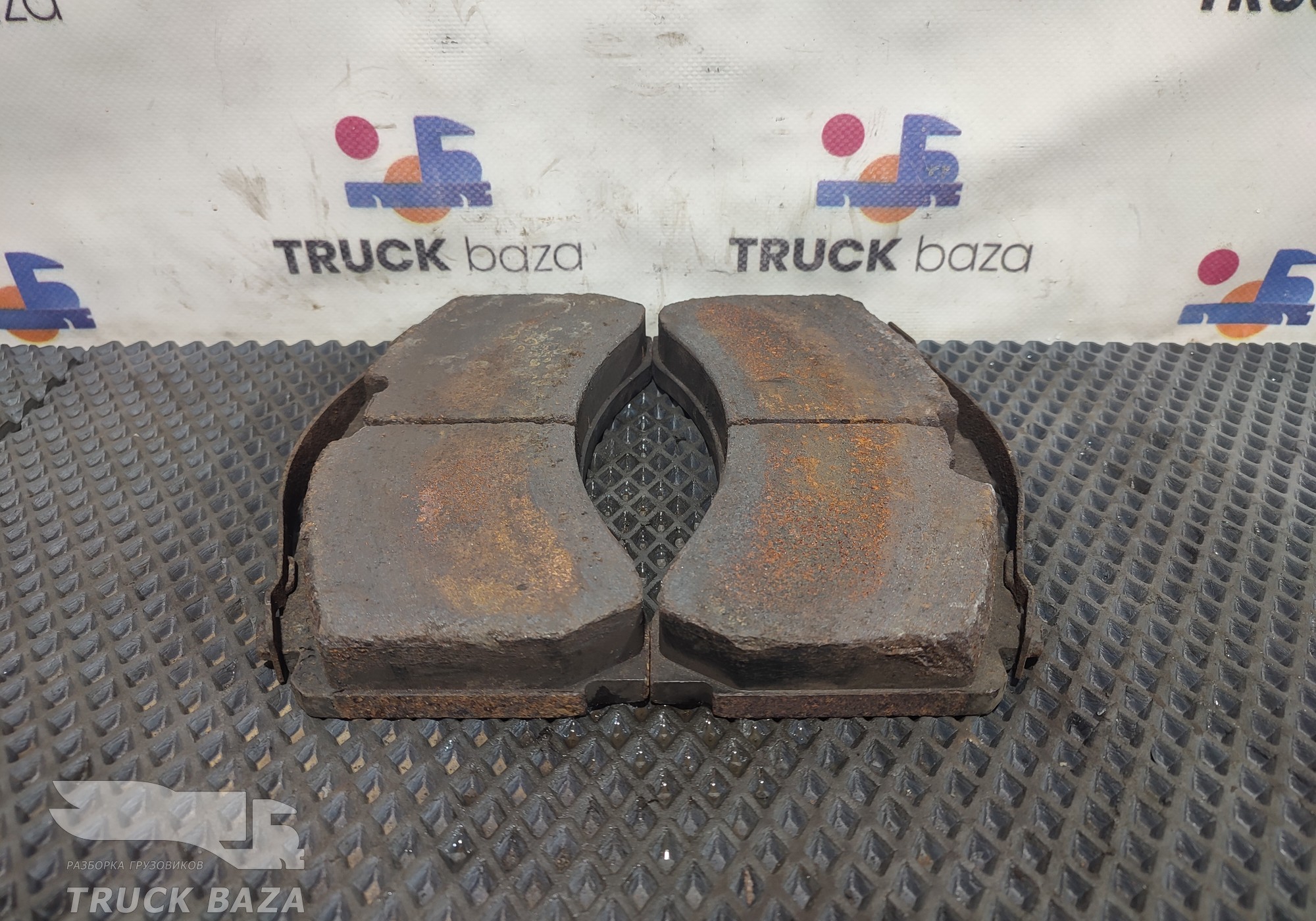 0064201520 Колодки тормозные