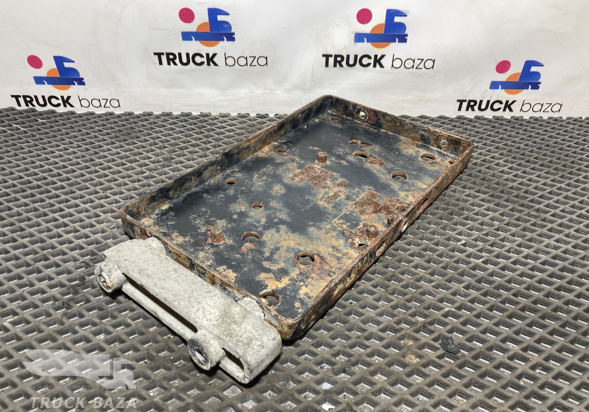 JC46E20022AA Кронштейн подножки для Ford F-MAX (с 2018)