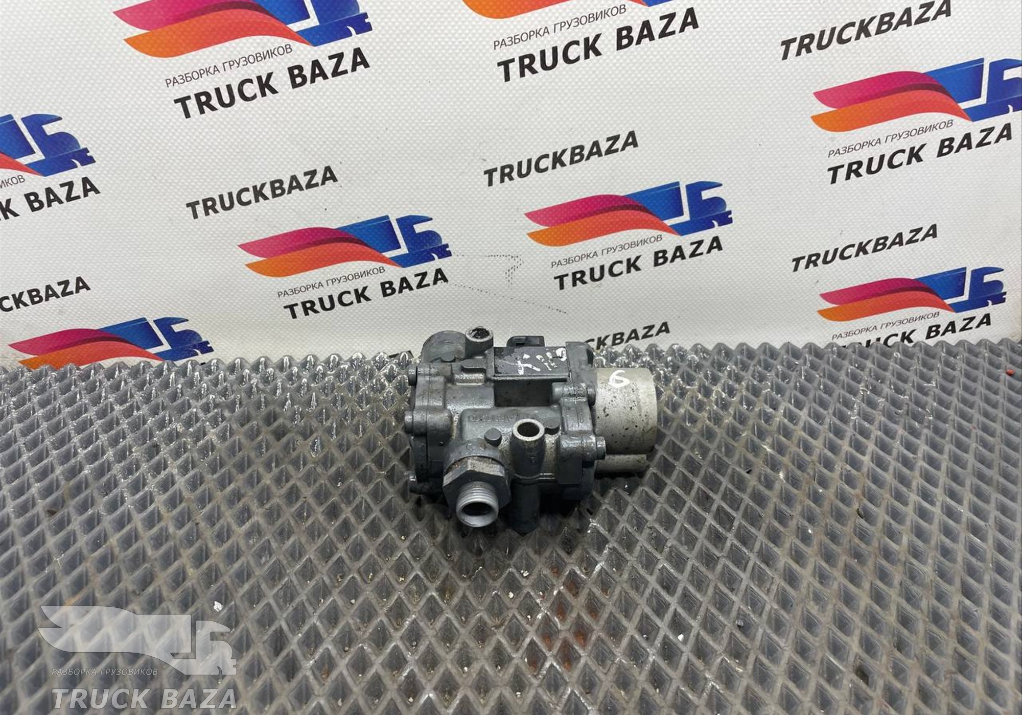 1808335 кран ABS для Daf XF106 (с 2012)