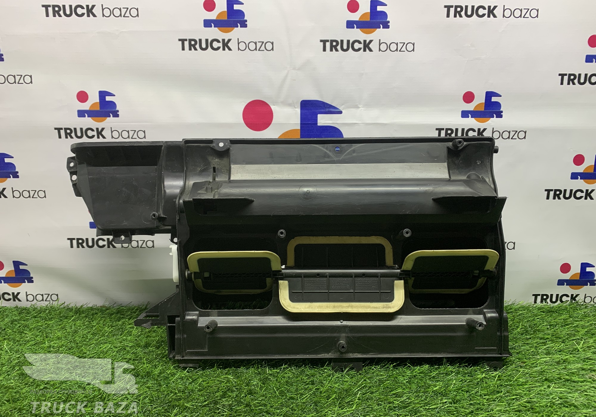 52404141 Корпус отопителя для КАМАЗ 5490 (с 2013)