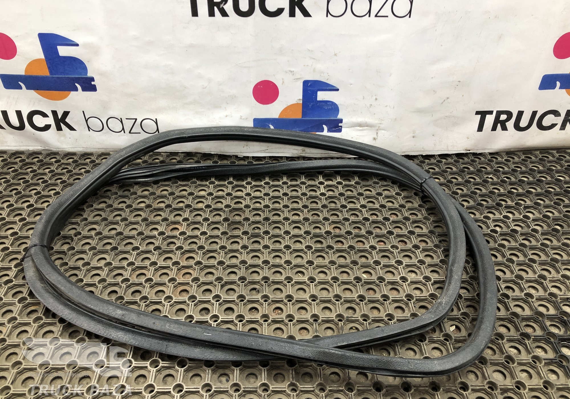 9607210080 Уплотнитель проема двери для Mercedes-Benz