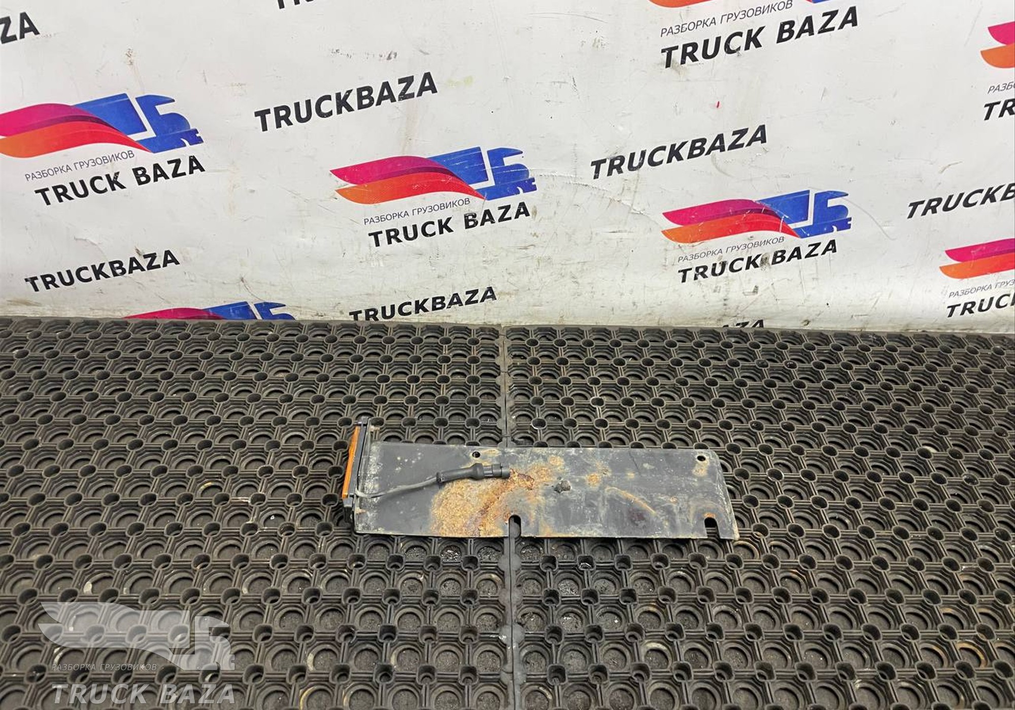 1697119 Фонарь габаритный для Daf XF105 (с 2005)