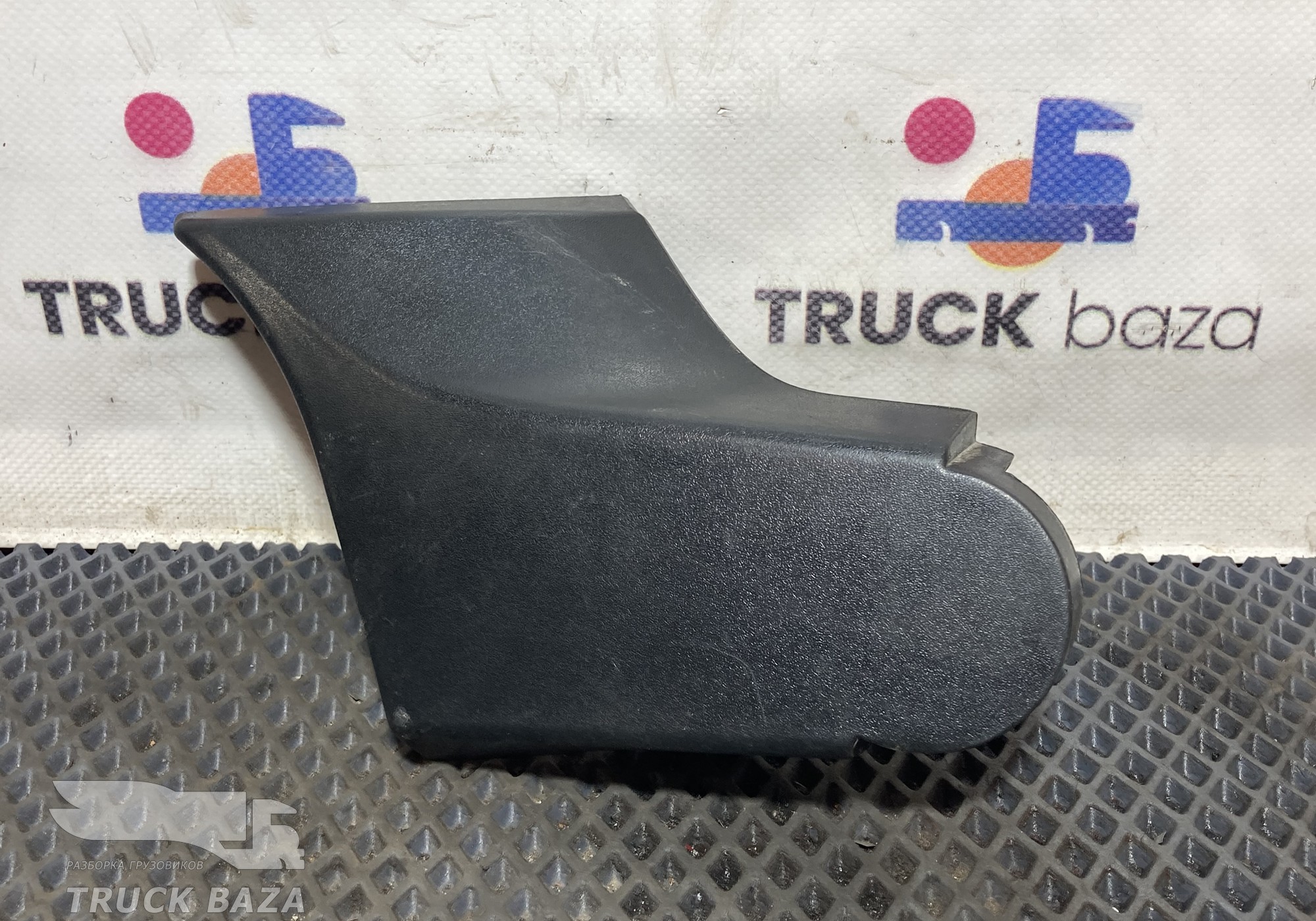 56908700 Крышка кронштейна зеркала правая для Man TGL