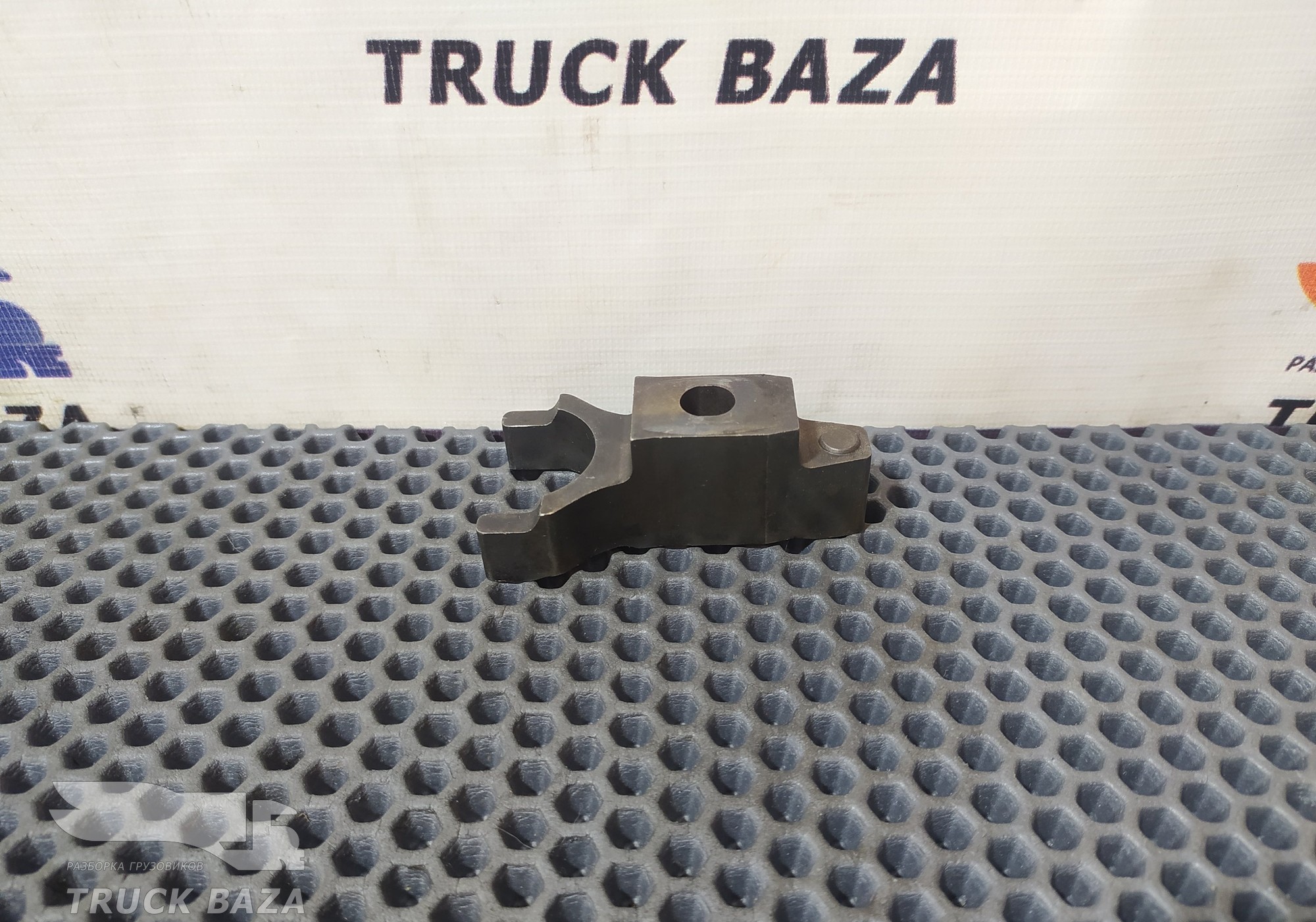 21425162 Кронштейн форсунки топливной для Volvo FM