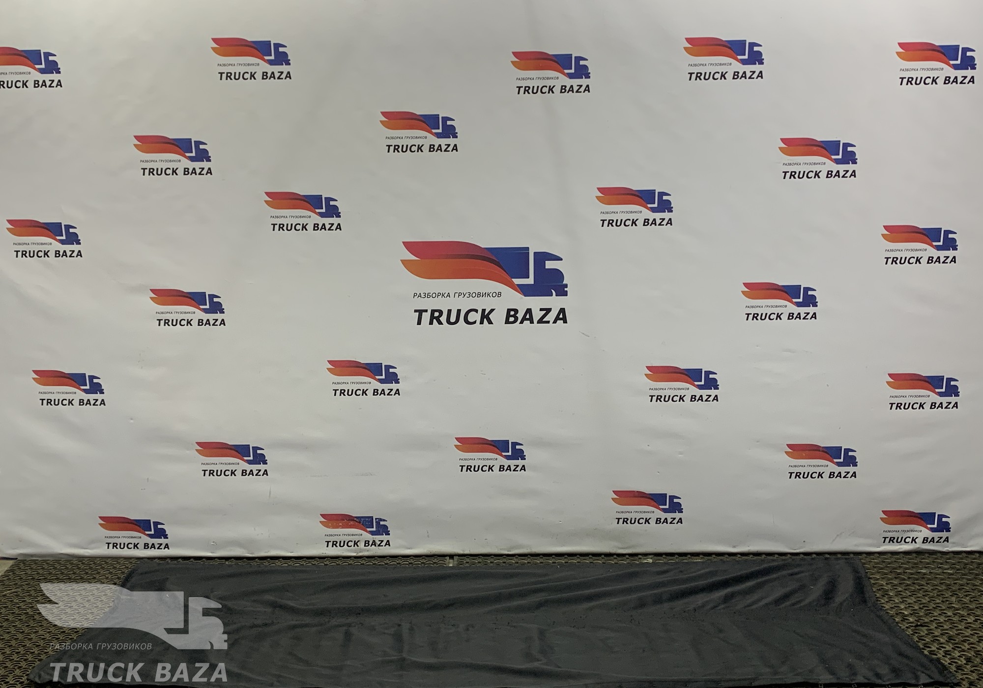 549018205024 Солнцезащитная шторка для КАМАЗ 54901