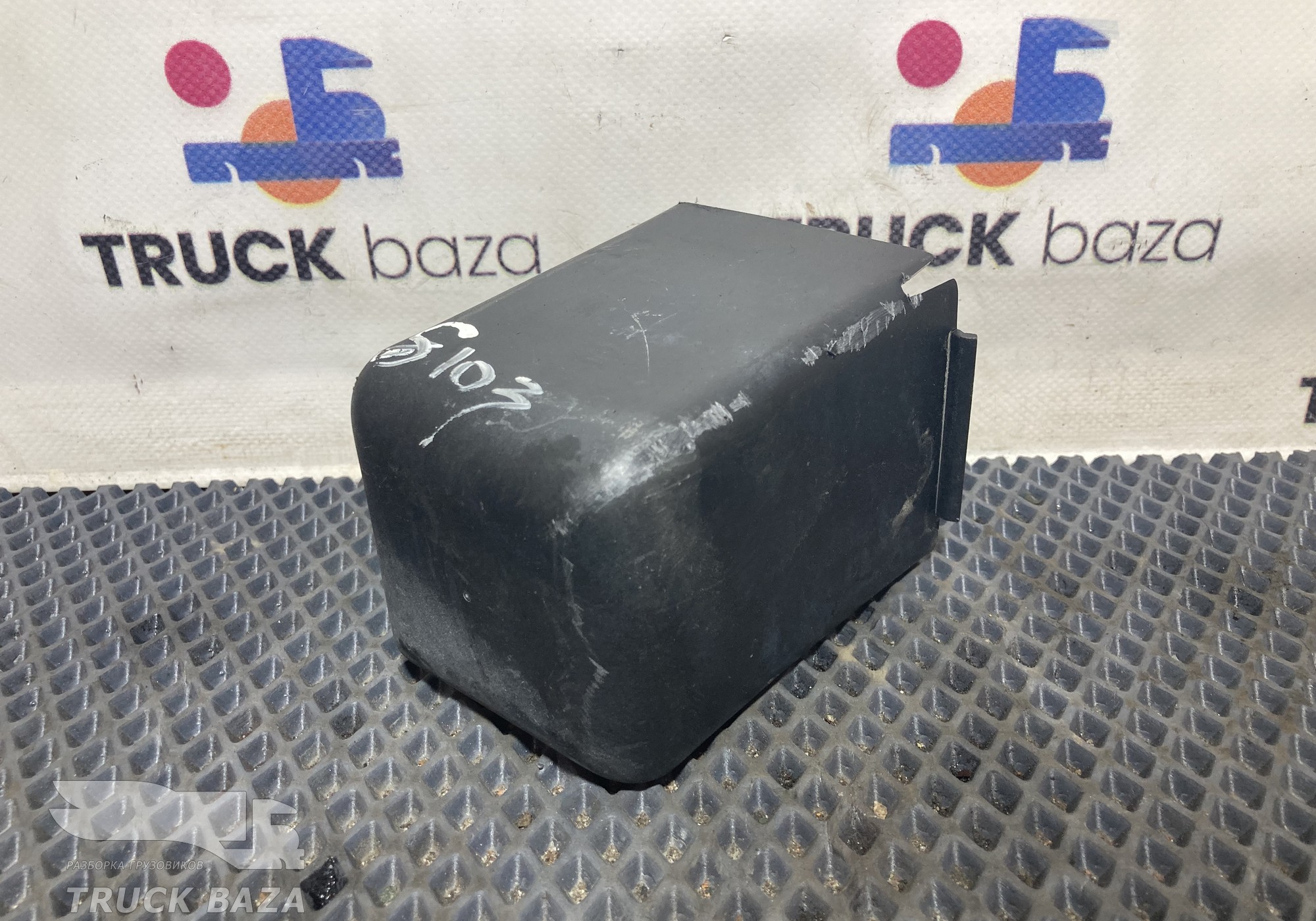 1514676 Кожух педального узла