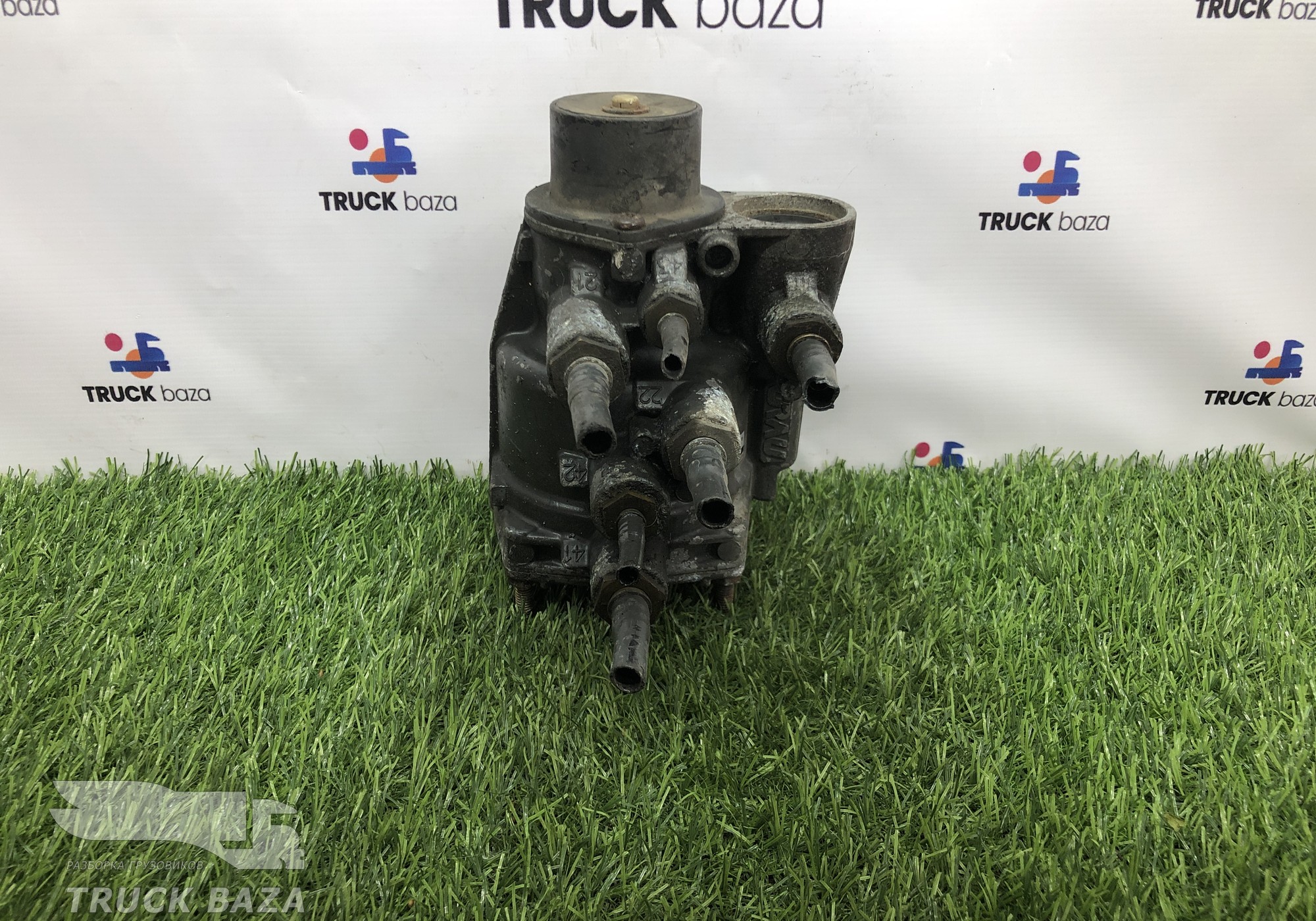 0004318313 Кран управления тормозами прицепа