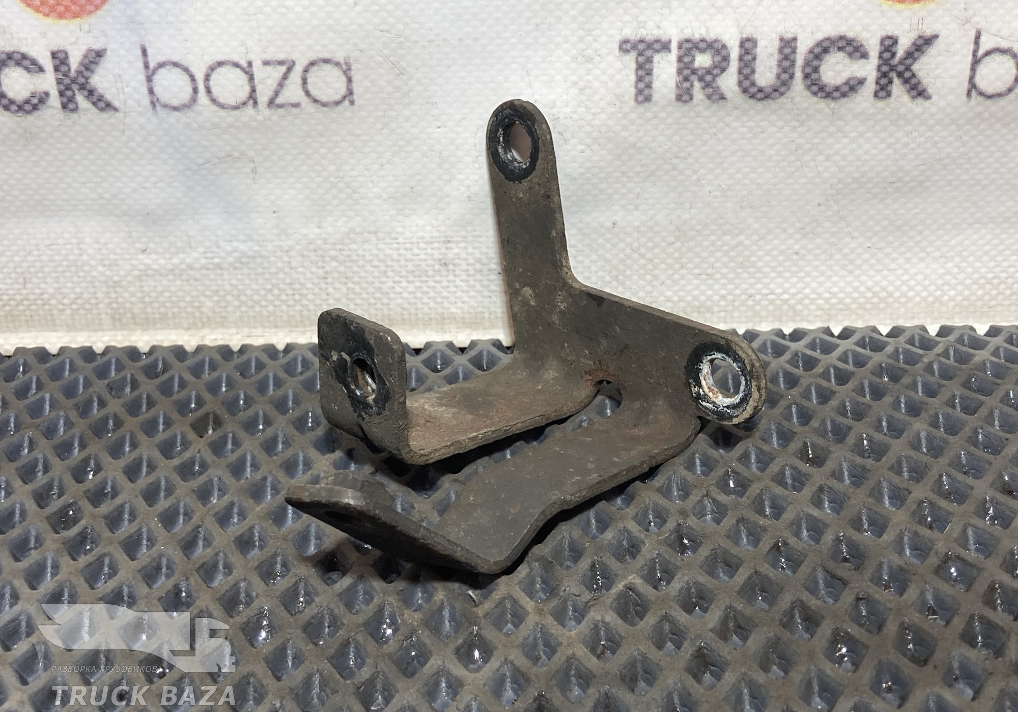 1903499 Кронштейн трубки ГУРа