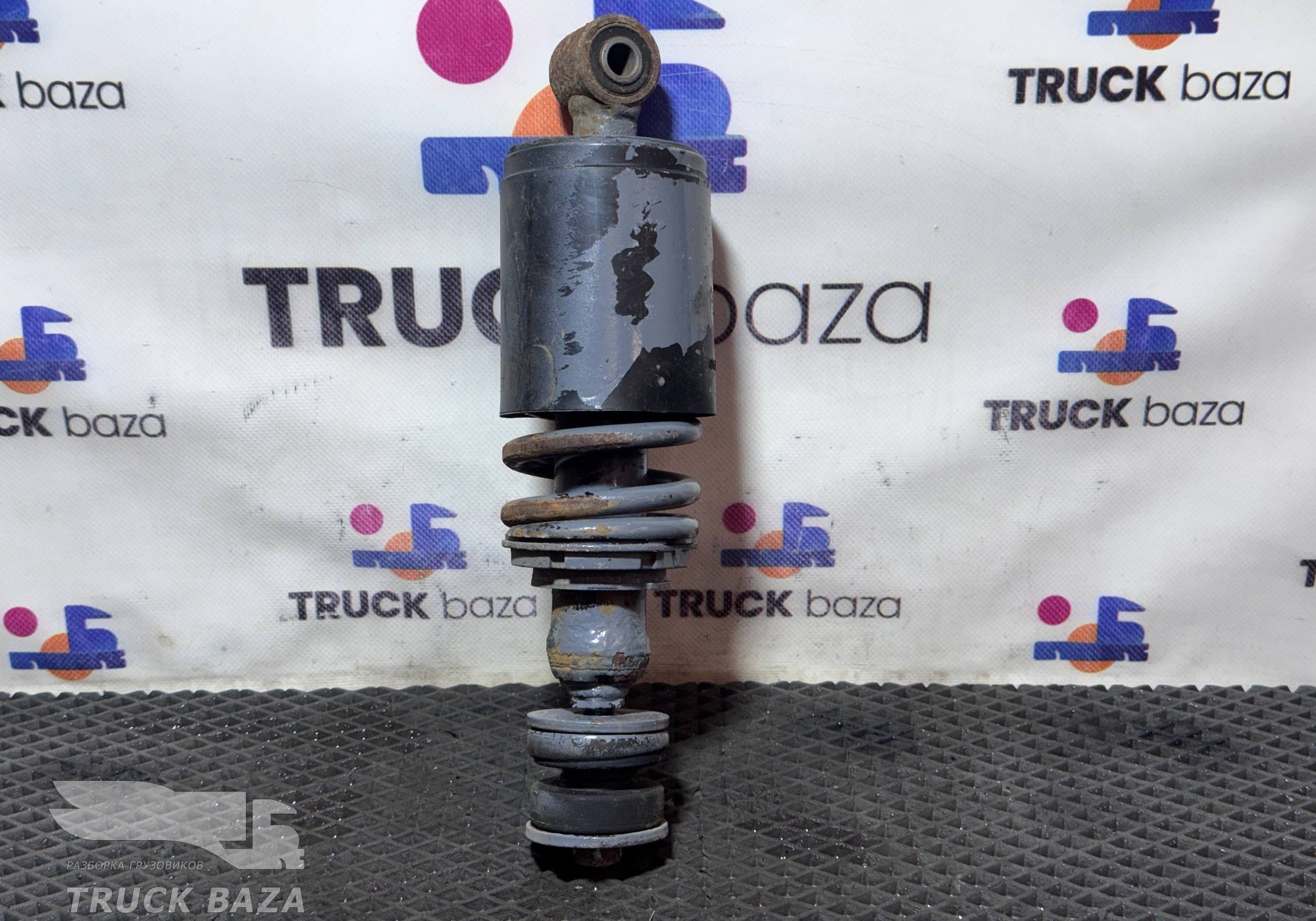 06070056 Амортизатор кабины передний