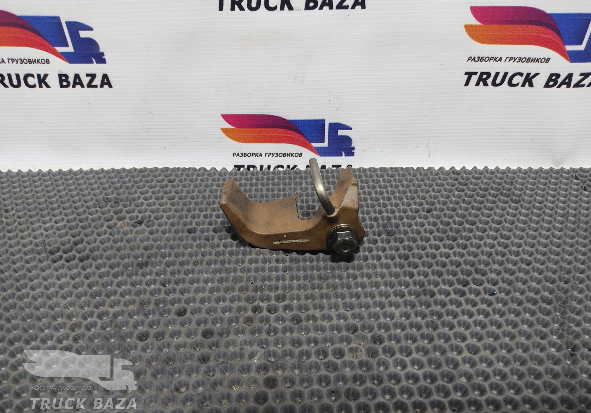 3687058 Форсунка охлаждения поршня Cummins ISX для Volvo