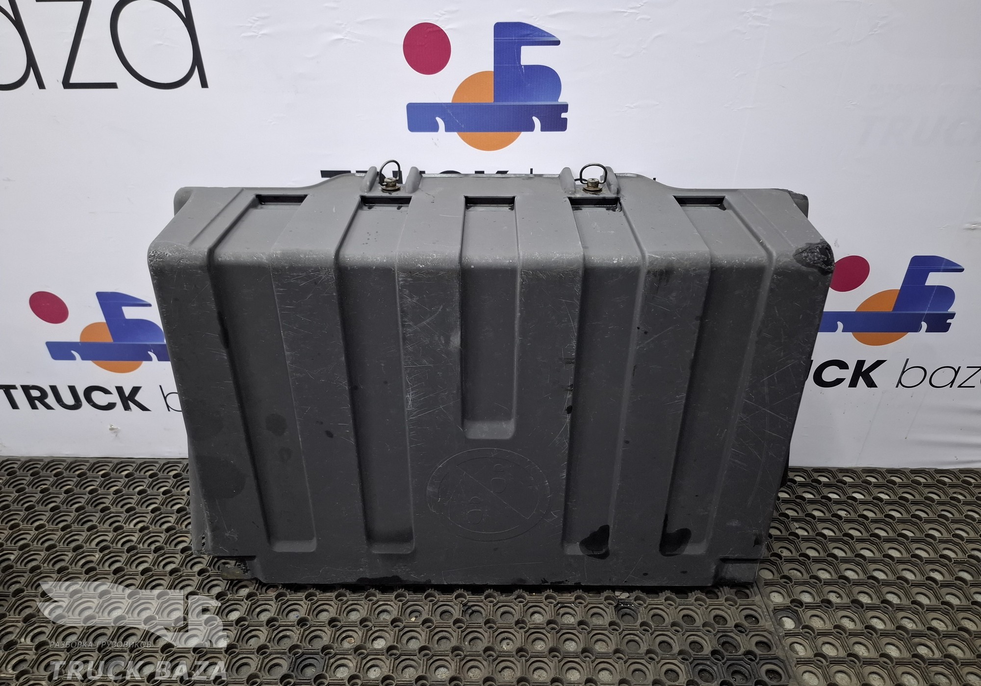 81418600139 Крышка аккумуляторного ящика для Man TGA