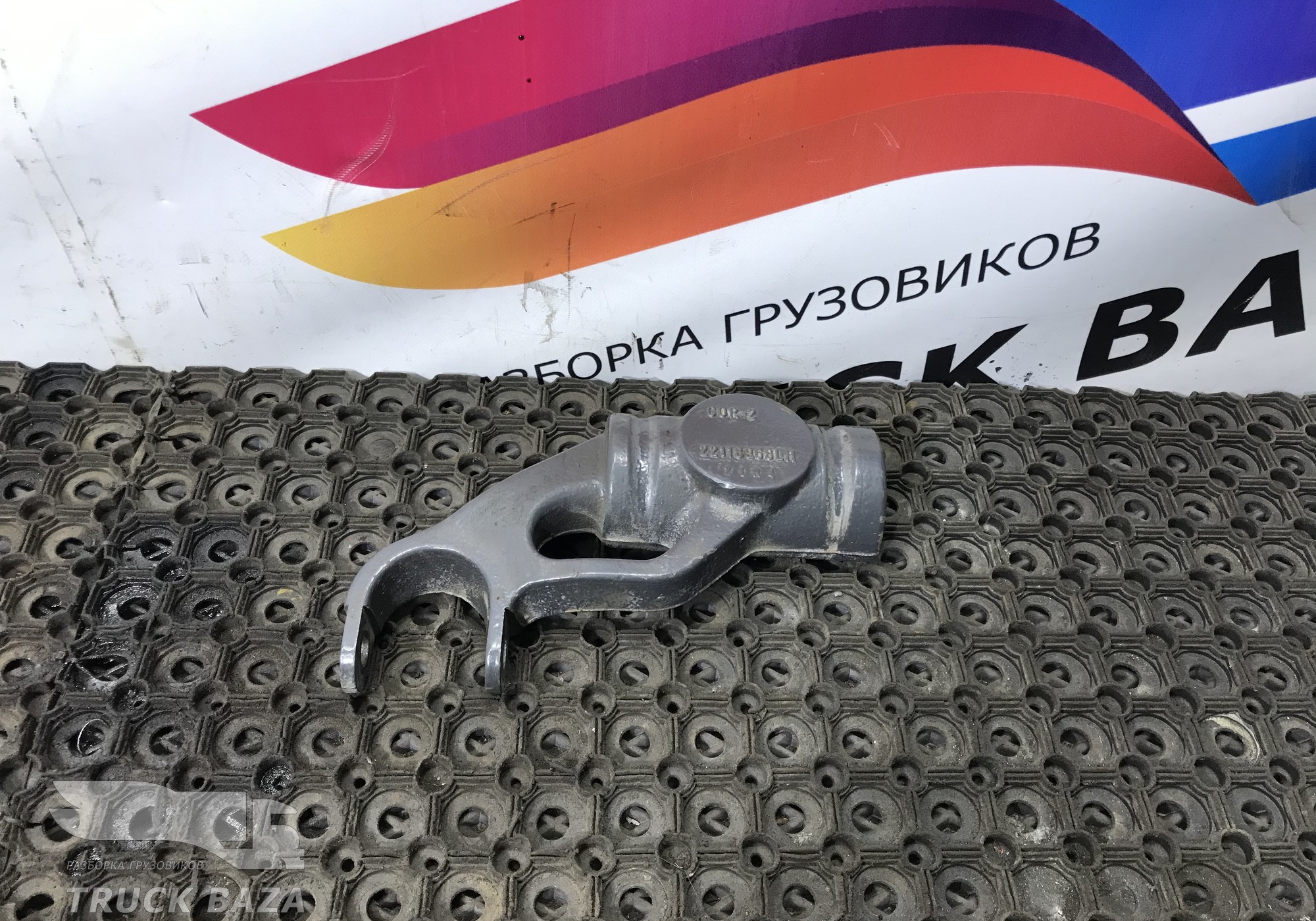 22118968 Кронштейн амортизатора переднего левый для Renault