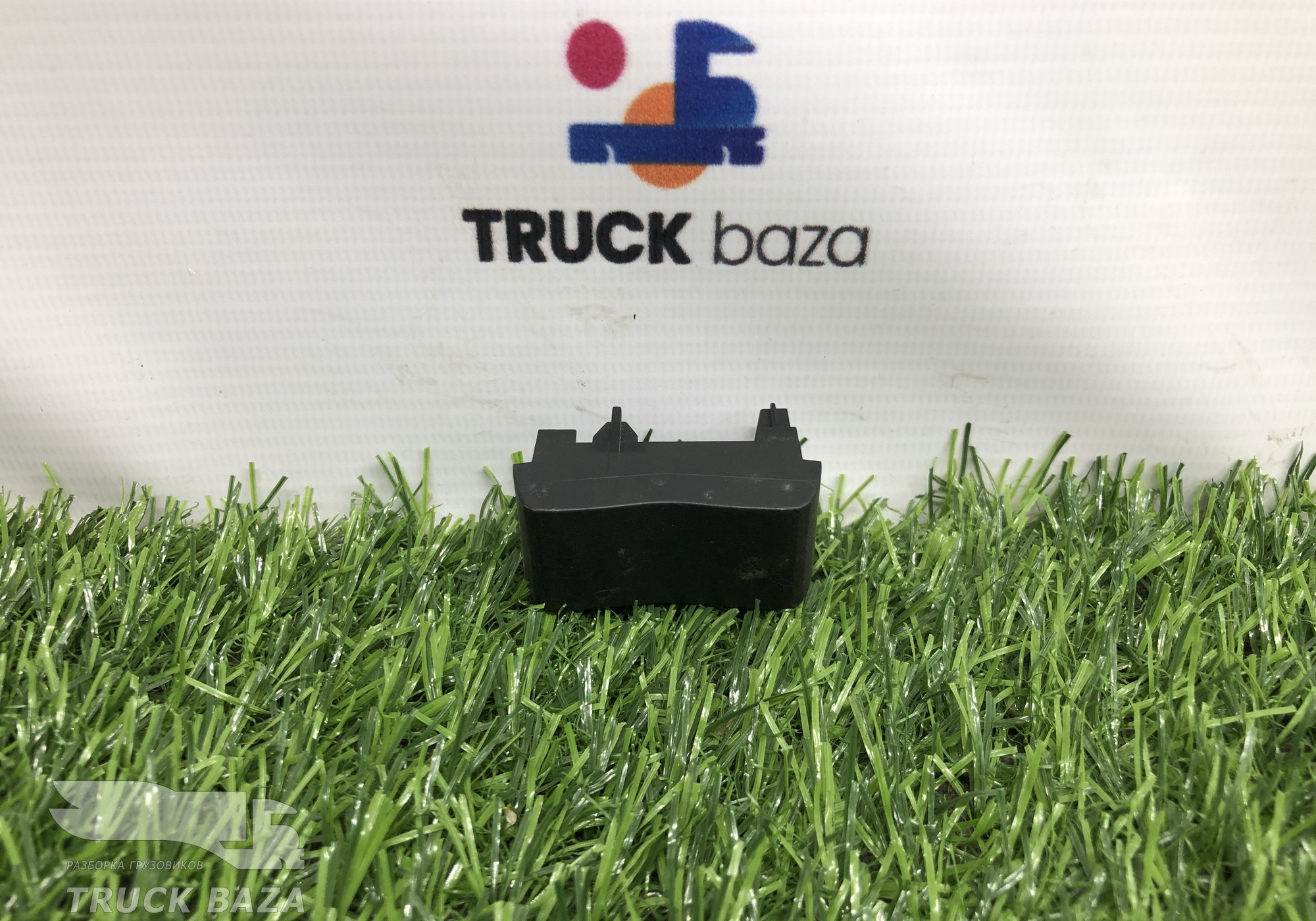 2258466 Заглушка кнопки для Scania