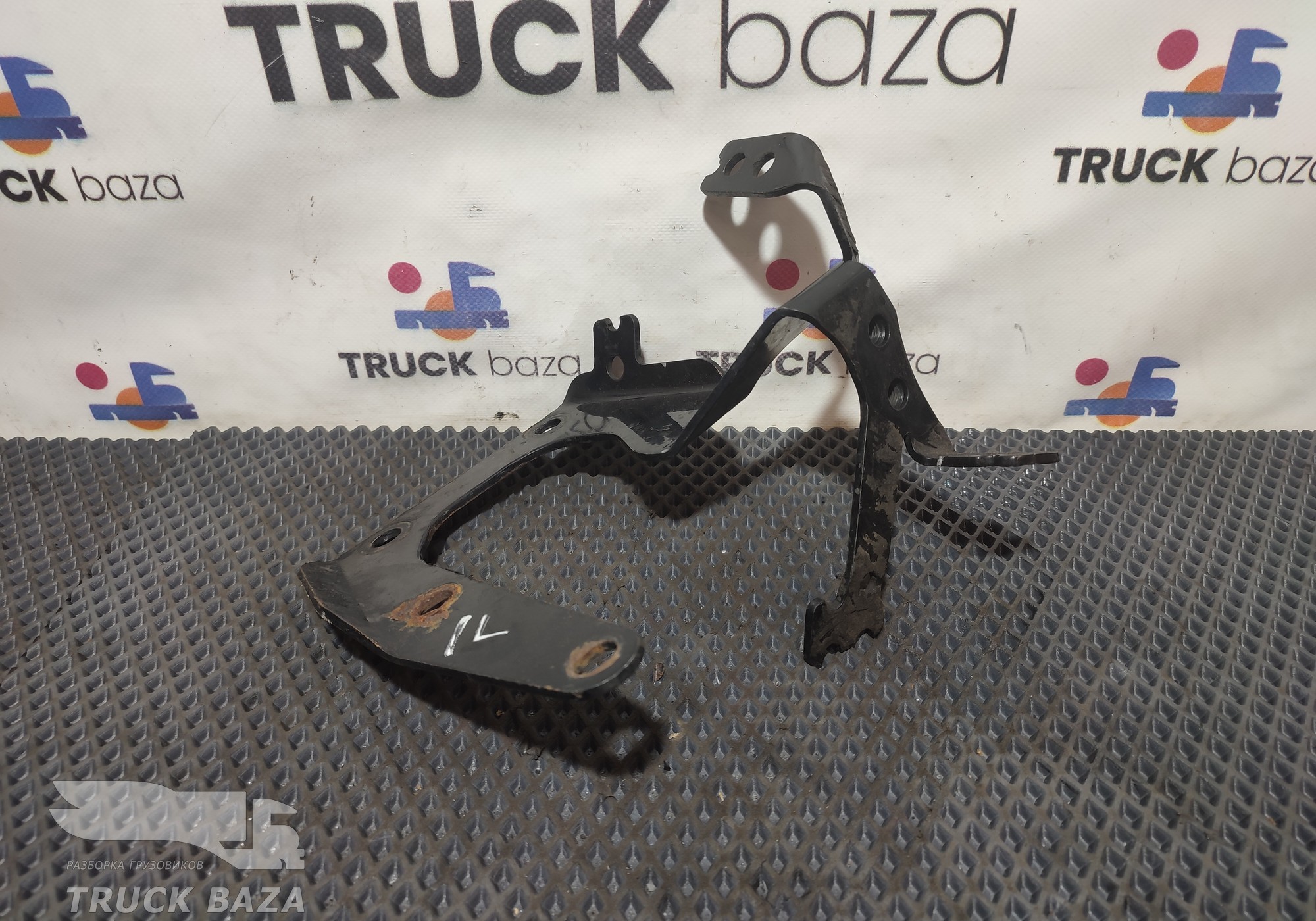 81473405164 Кронштейн бачка ГУРа