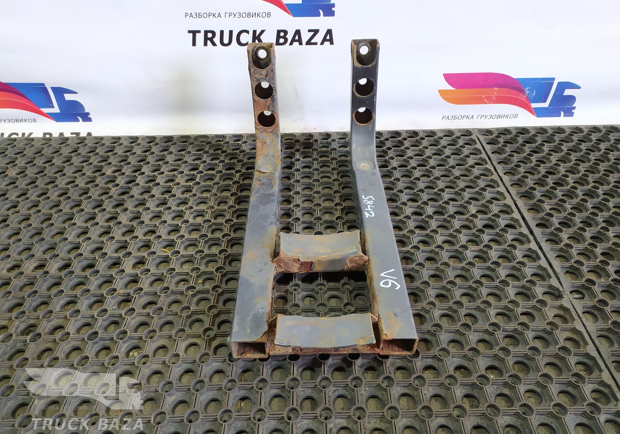 20466380 Кронштейн воздушного ресивера для Volvo FH 1 (с 1993 по 2002)