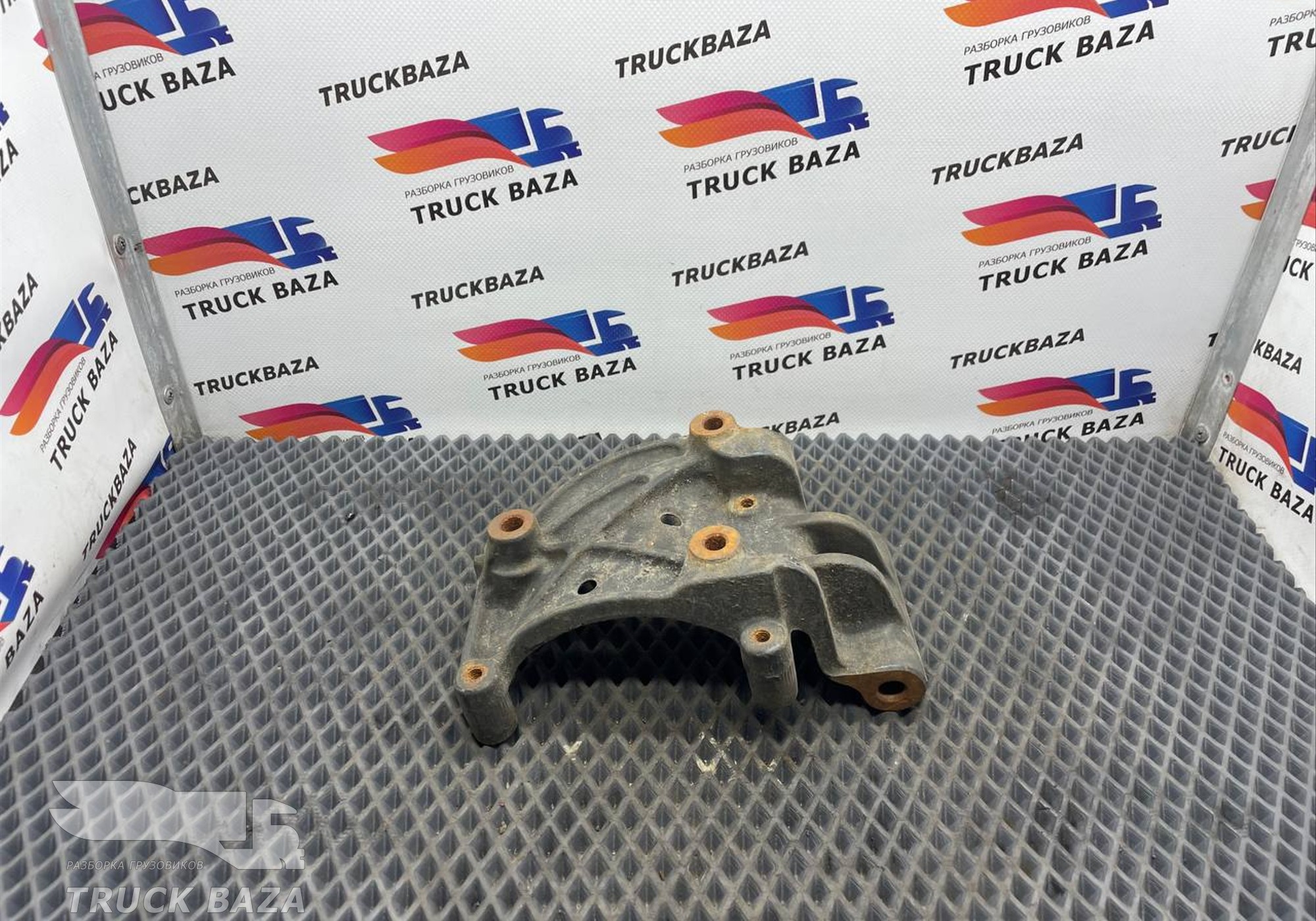 22027552 Кронштейн генератора для Volvo FM II (с 2002)