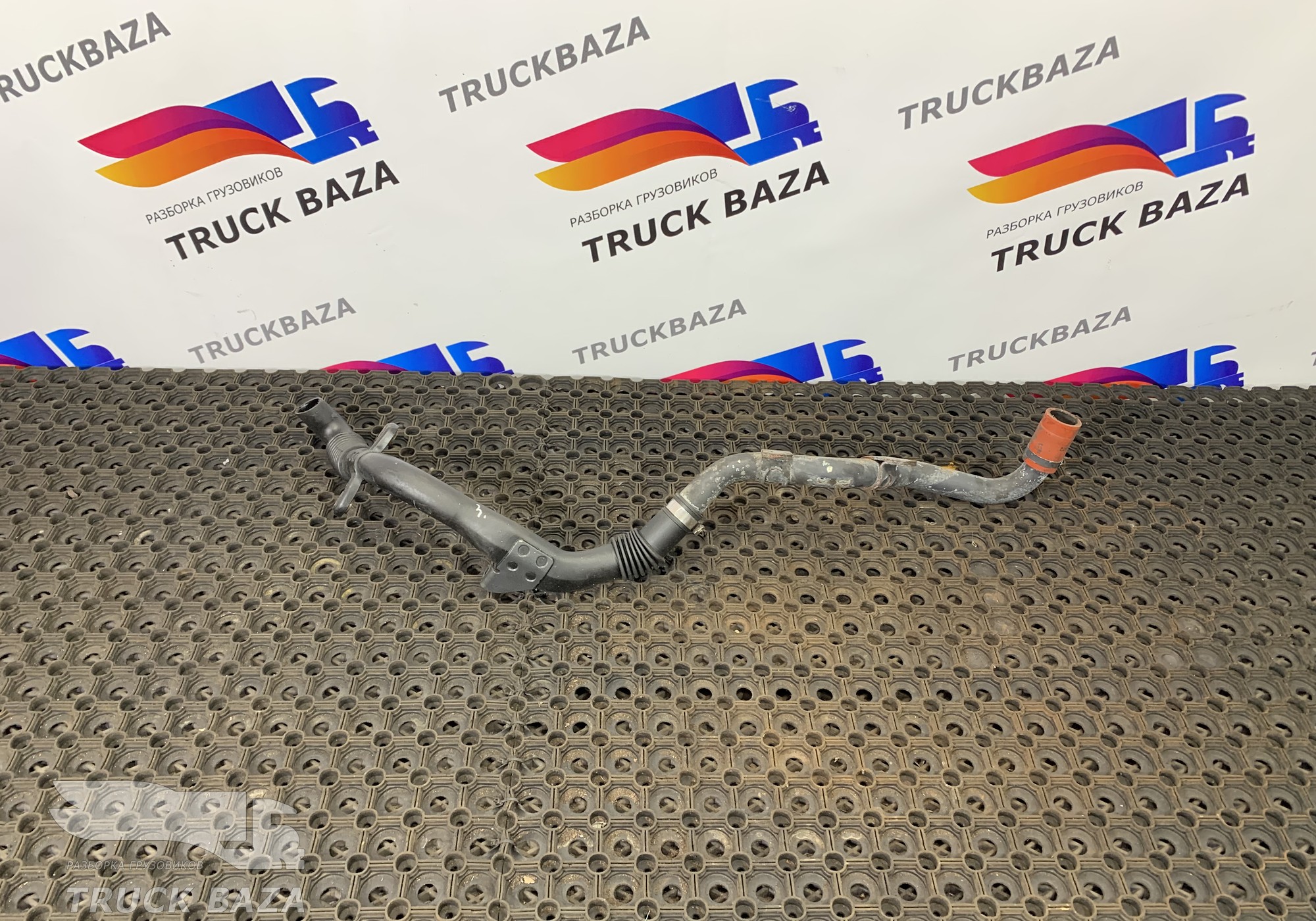 1527683 Трубка картерных газов для Scania
