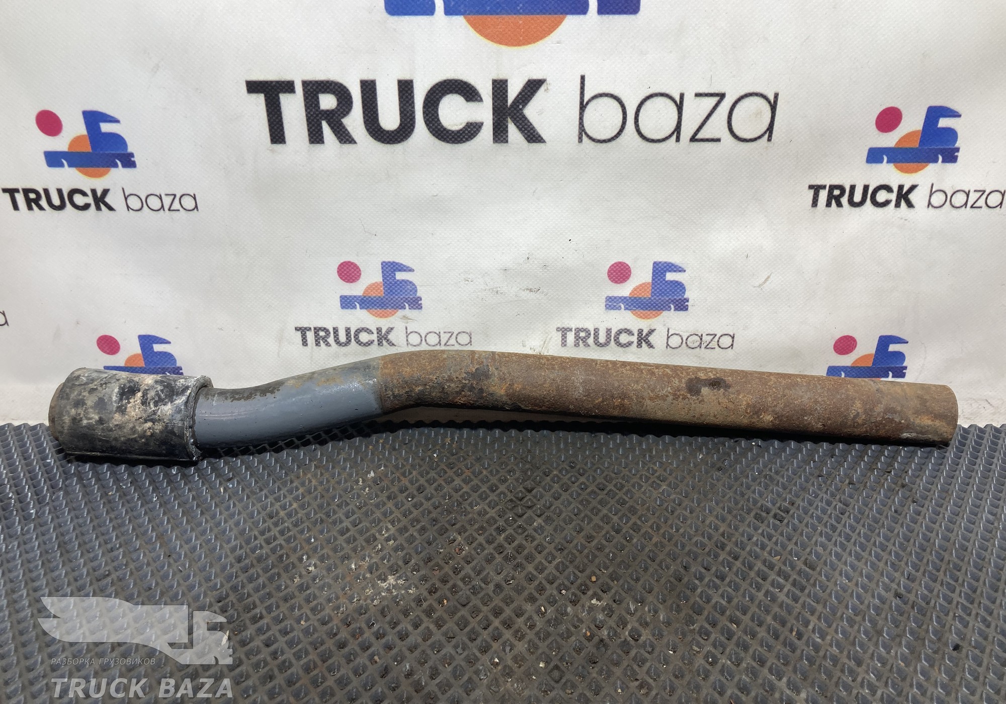 1629036 Кронштейн крыла заднего