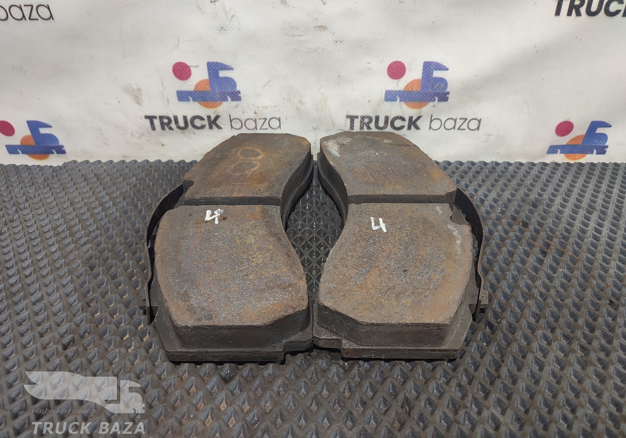 A0064201420 Колодки тормозные