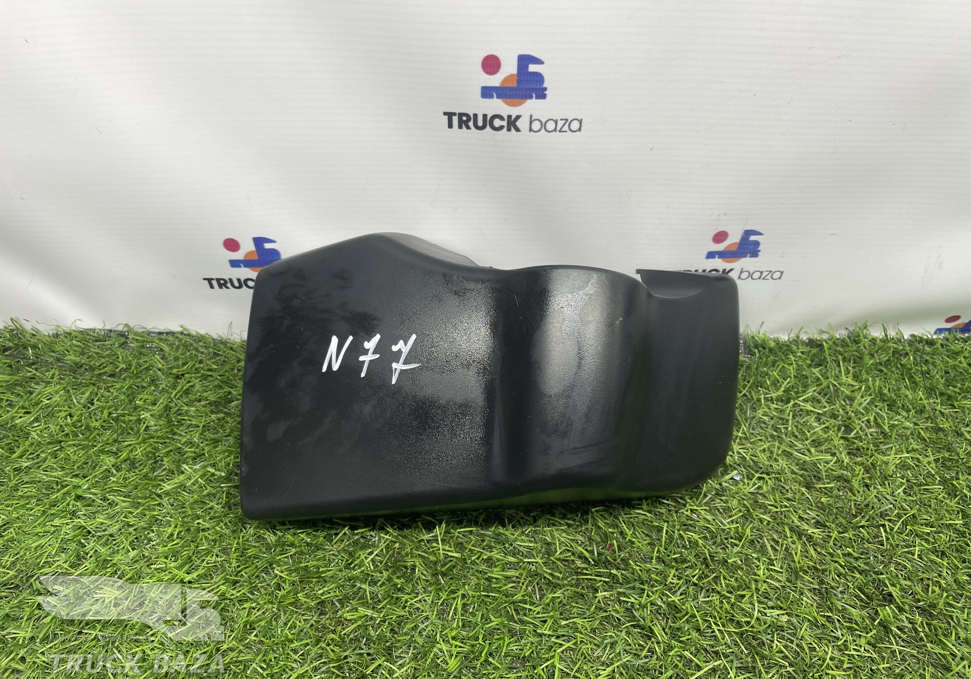 81637320075 Крышка кронштейна зеркала левая