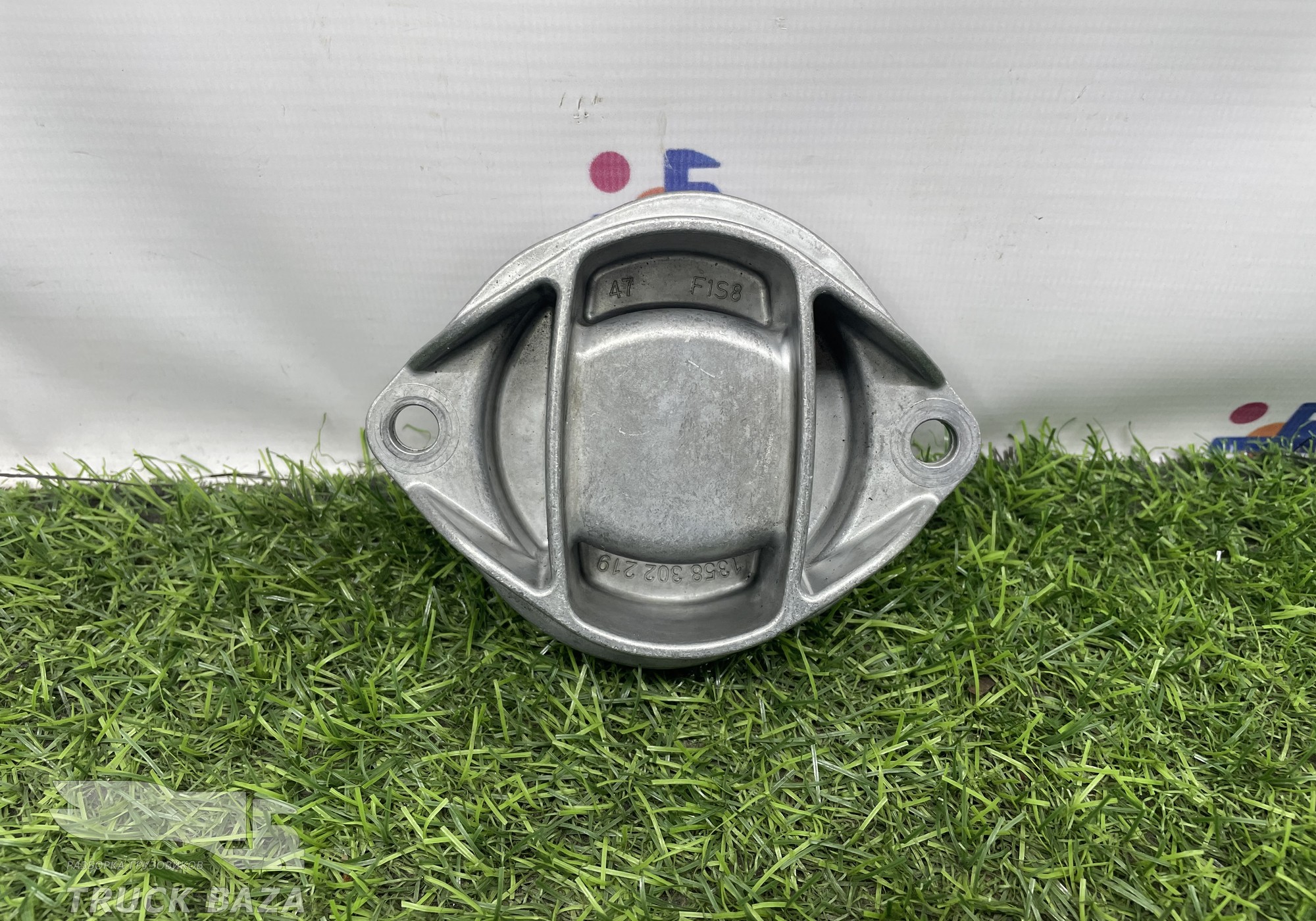 1358302219 Заглушка крышки АКПП ZF 12TX2620TD для КАМАЗ 54901