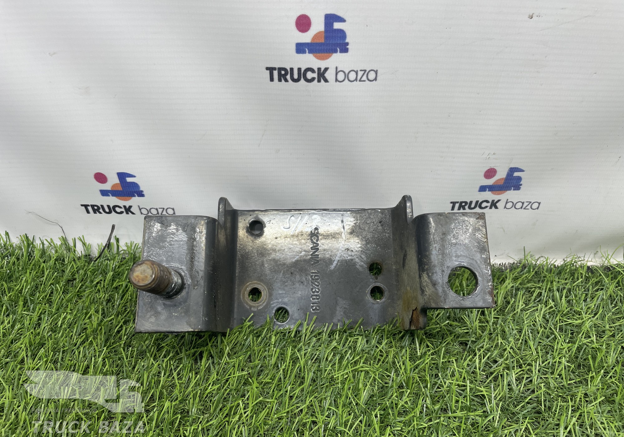 1923813 Кронштейн электромагнитного клапана