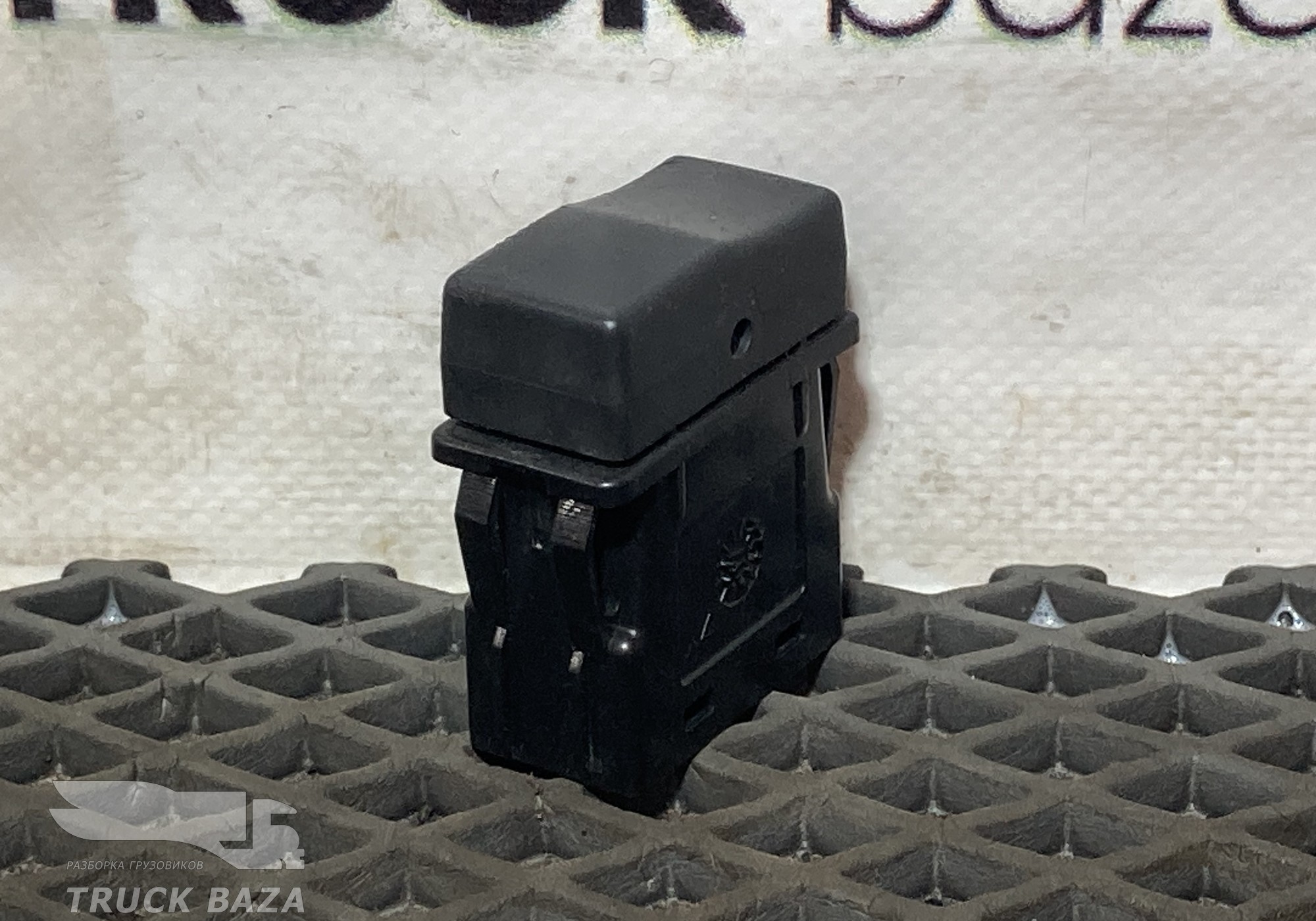 628703 Заглушка кнопки для Renault Premium II (с 2005 по 2013)