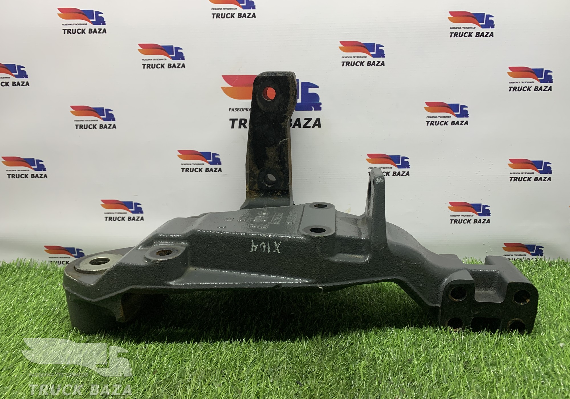 1643160 Кронштейн рессоры передний левый для Daf XF105 (с 2005)