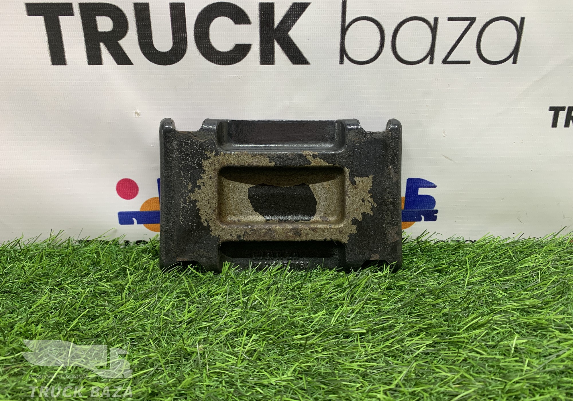 81413350164 Проставка передней рессоры