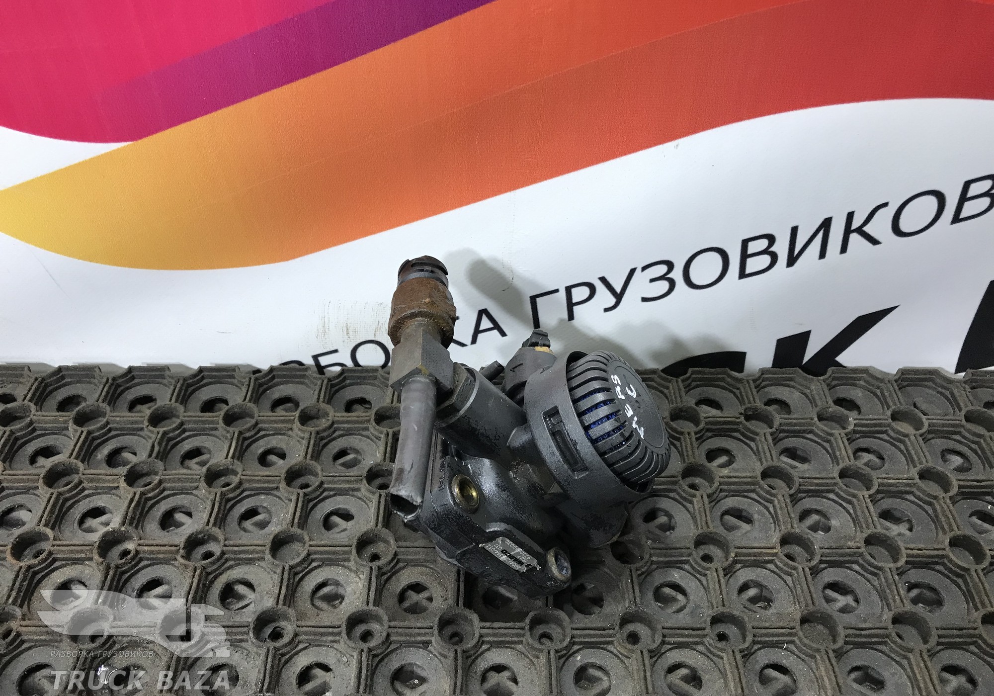 81521166074 Клапан ускорительный для Mercedes-Benz Atego