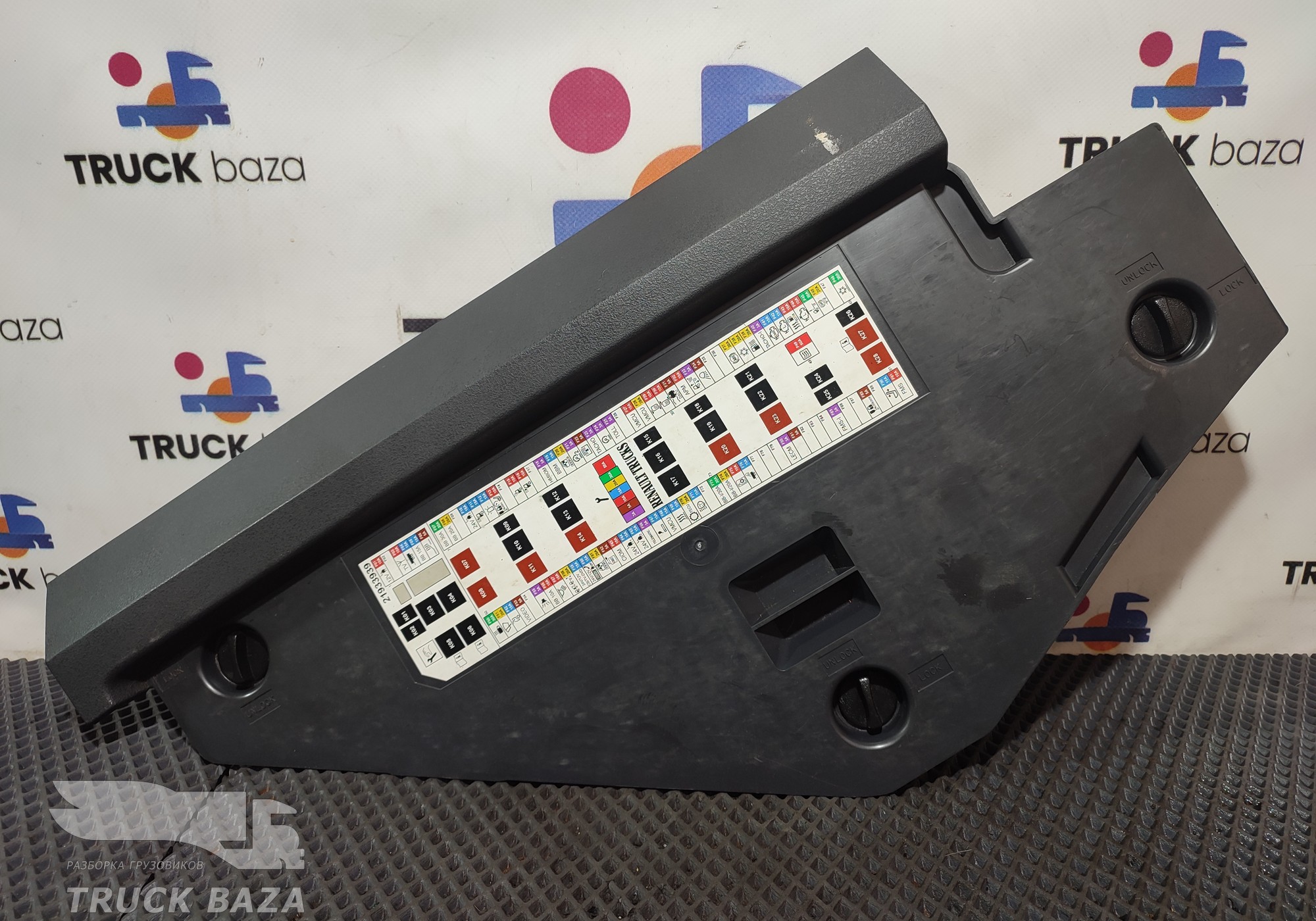 82589773 Крышка блока предохранителей для Renault T (с 2013)